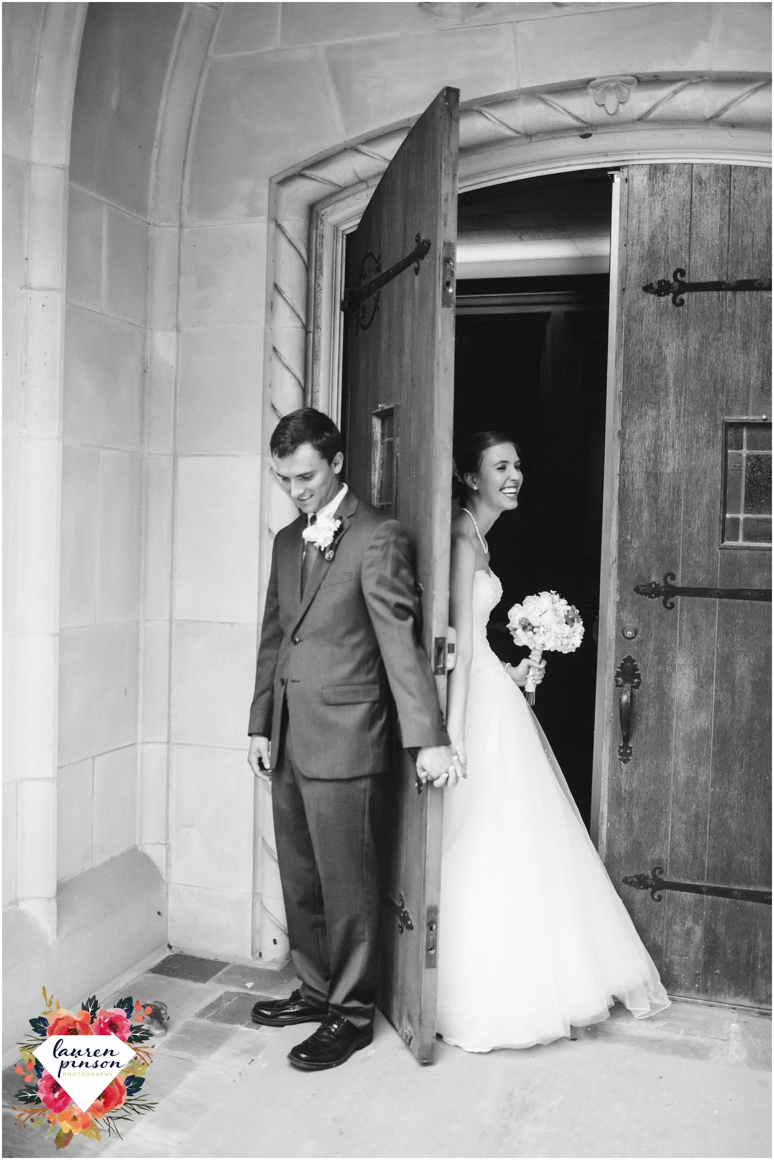 wichita-falls-wedding-photography-at-fain-presbyterian-church-and-the-wellington-timeless-classic-modern-photographer_1128.jpg