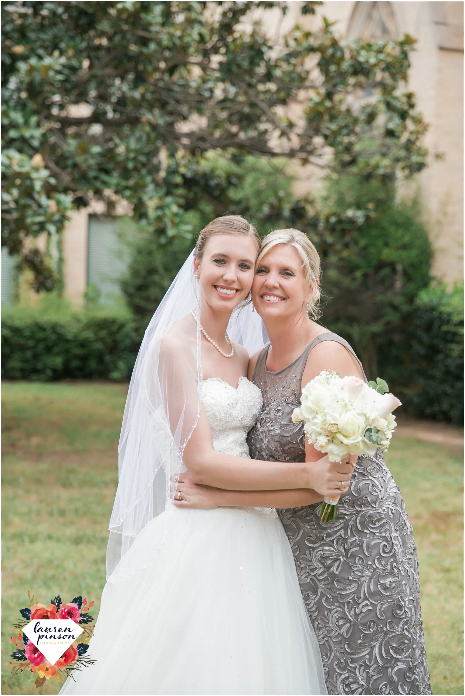 wichita-falls-wedding-photography-at-fain-presbyterian-church-and-the-wellington-timeless-classic-modern-photographer_1153.jpg