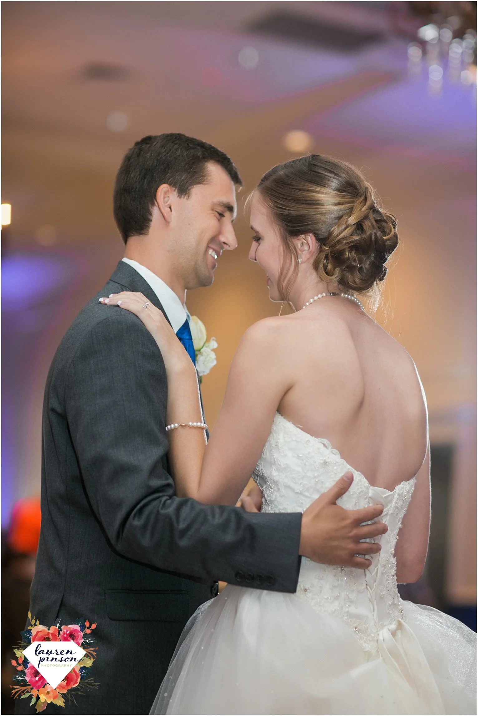 wichita-falls-wedding-photography-at-fain-presbyterian-church-and-the-wellington-timeless-classic-modern-photographer_1182.jpg
