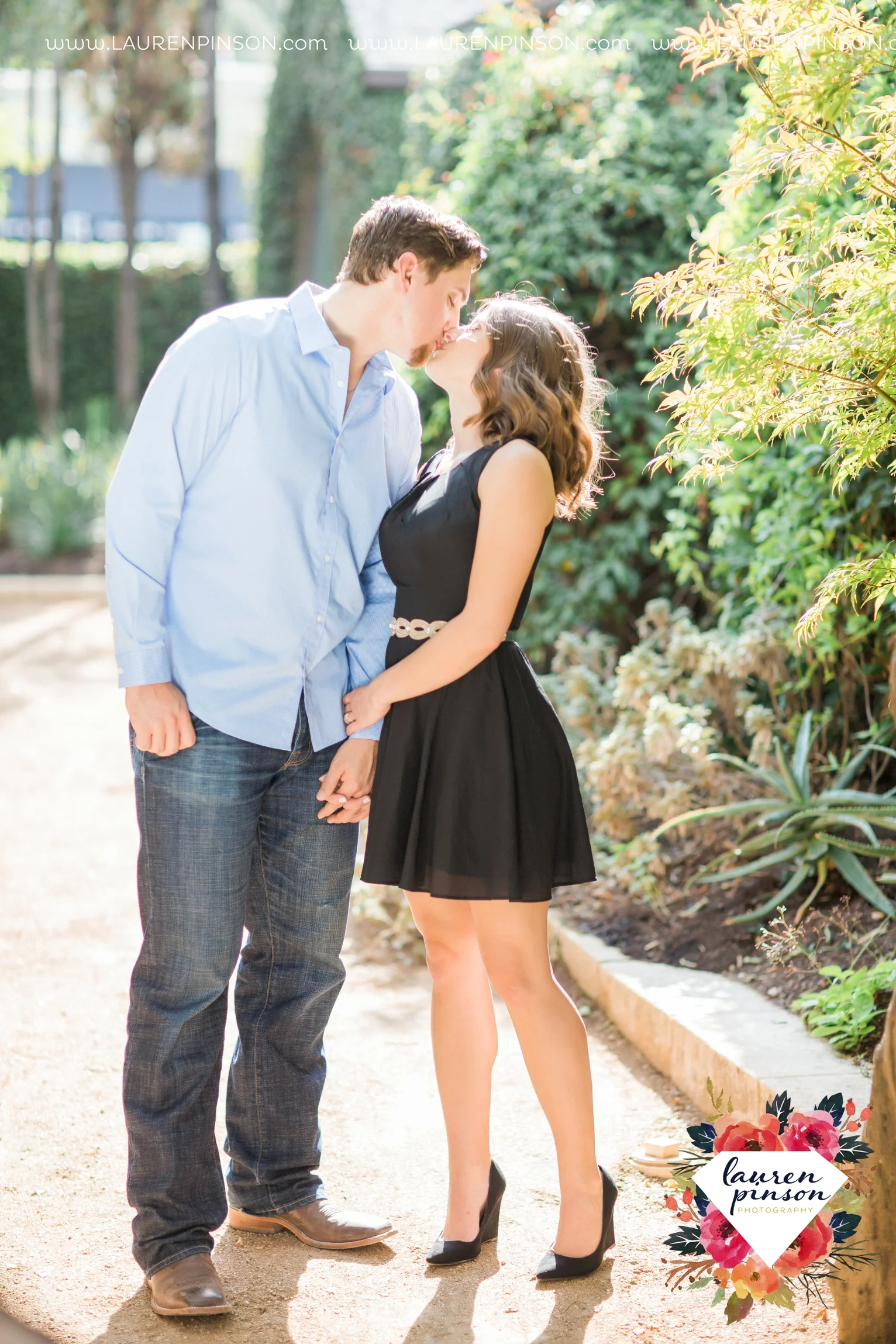 austin-texas-engagement-session-photography-by-wichita-falls-wedding-photgraphy-lauren-pinson_1389.jpg