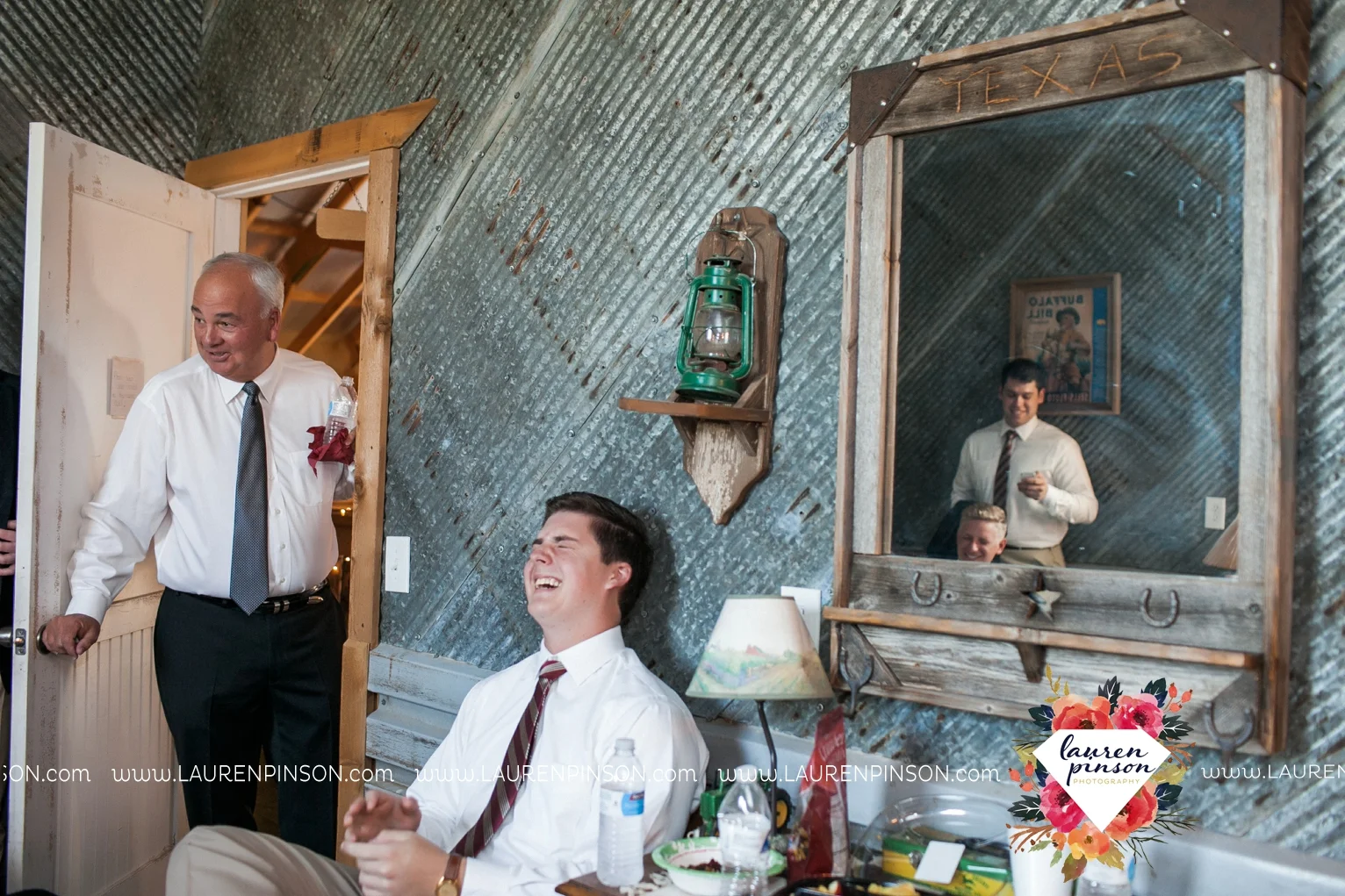 fort-worth-dfw-wedding-photographer-cleburne-jones-barns-at-willow-creek-ranch-wichita-falls-wedding-photographer-waco-texas-022.jpg