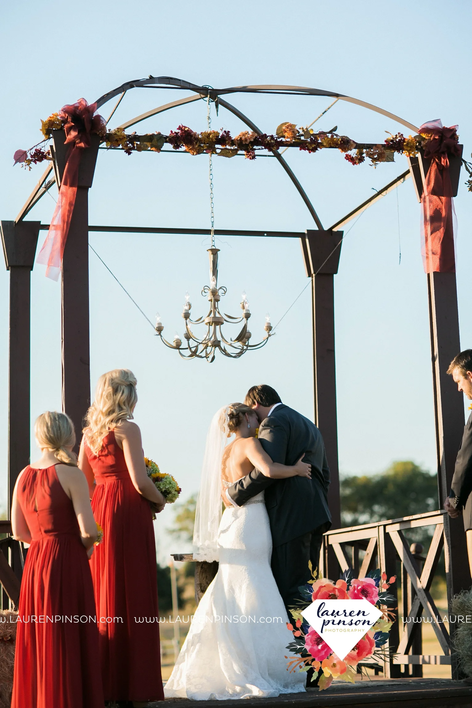 fort-worth-dfw-wedding-photographer-cleburne-jones-barns-at-willow-creek-ranch-wichita-falls-wedding-photographer-waco-texas-066.jpg
