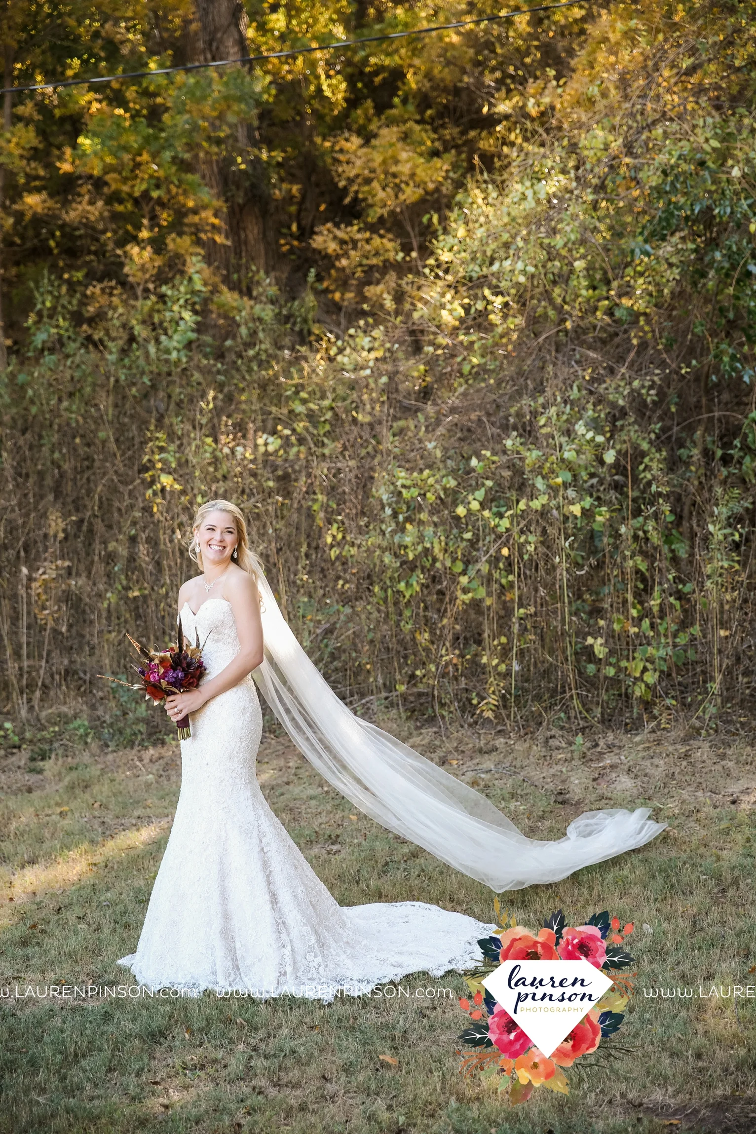 rustic-wichita-falls-texas-wedding-photographer-gold-glam-mayfield-events-market-street-united-allue-bridals-fall_1724.jpg