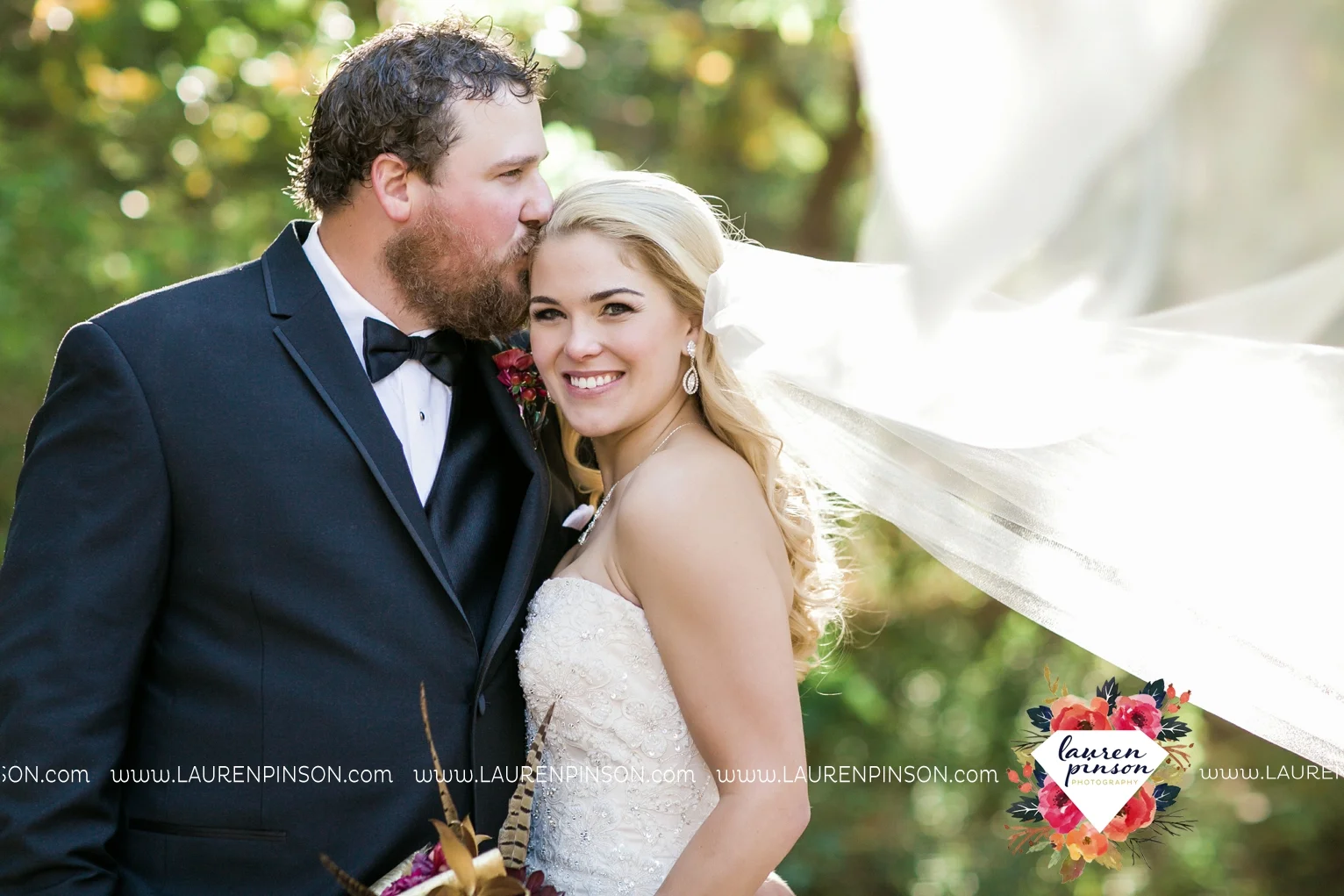 rustic-wichita-falls-texas-wedding-photographer-gold-glam-mayfield-events-market-street-united-allue-bridals-fall_1741.jpg