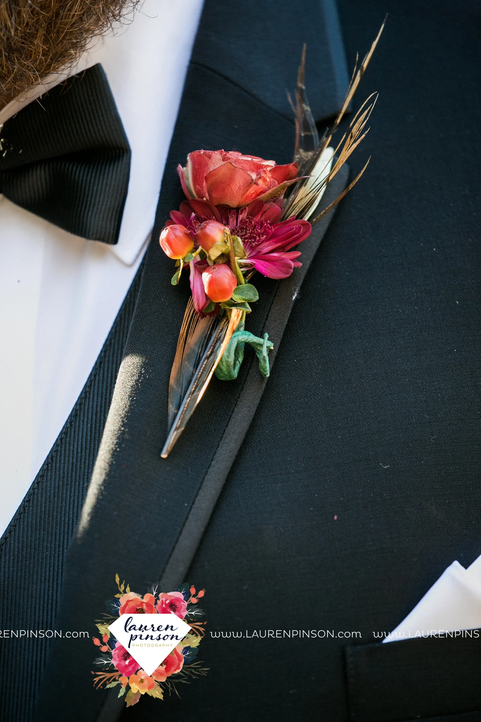 rustic-wichita-falls-texas-wedding-photographer-gold-glam-mayfield-events-market-street-united-allue-bridals-fall_1746.jpg