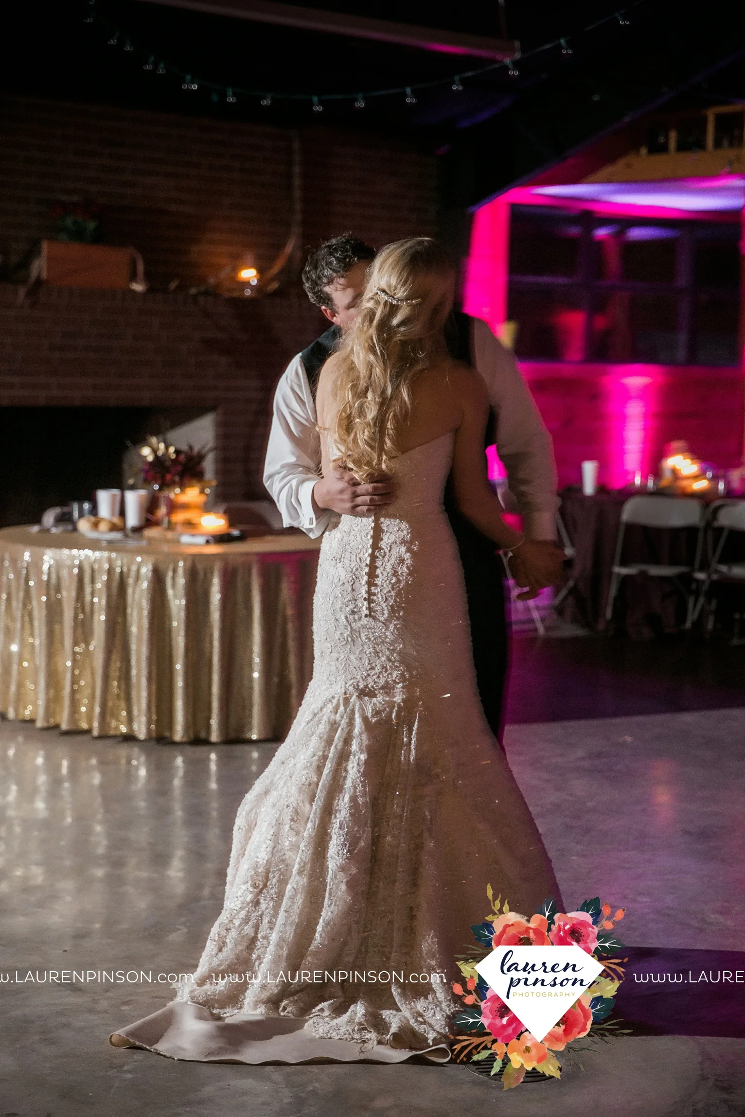 rustic-wichita-falls-texas-wedding-photographer-gold-glam-mayfield-events-market-street-united-allue-bridals-fall_1790.jpg