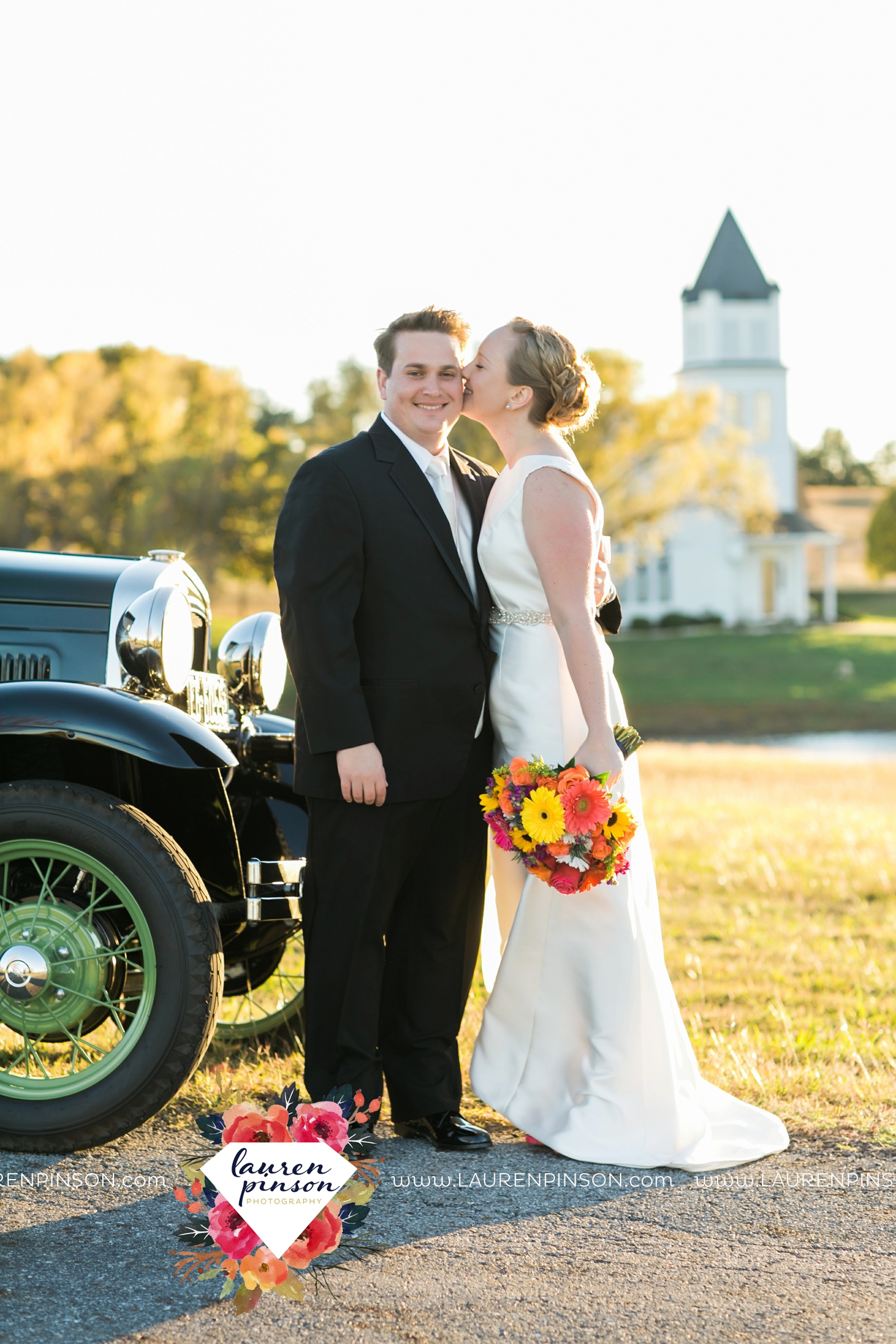 bells-texas-wedding-photography-at-willowood-ranch-chapel-north-texas-wichita-falls-wedding-photographer_1849.jpg