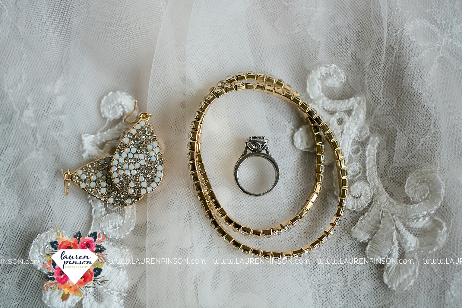 wichita-falls-wedding-nocona-comanche-rose-ranch-rustic-pink-gray-photography-00102.jpg