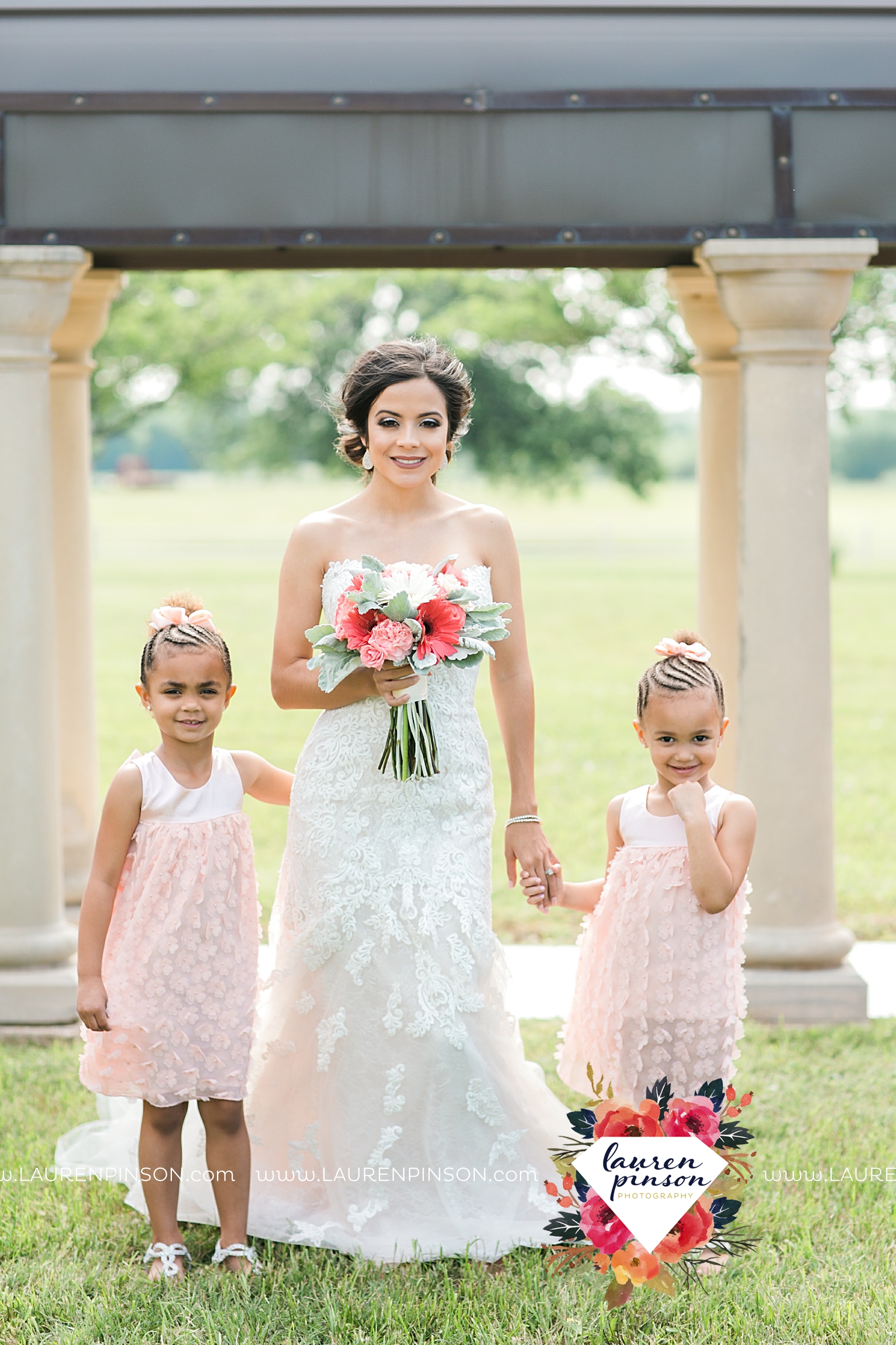 wichita-falls-wedding-nocona-comanche-rose-ranch-rustic-pink-gray-photography-00117.jpg