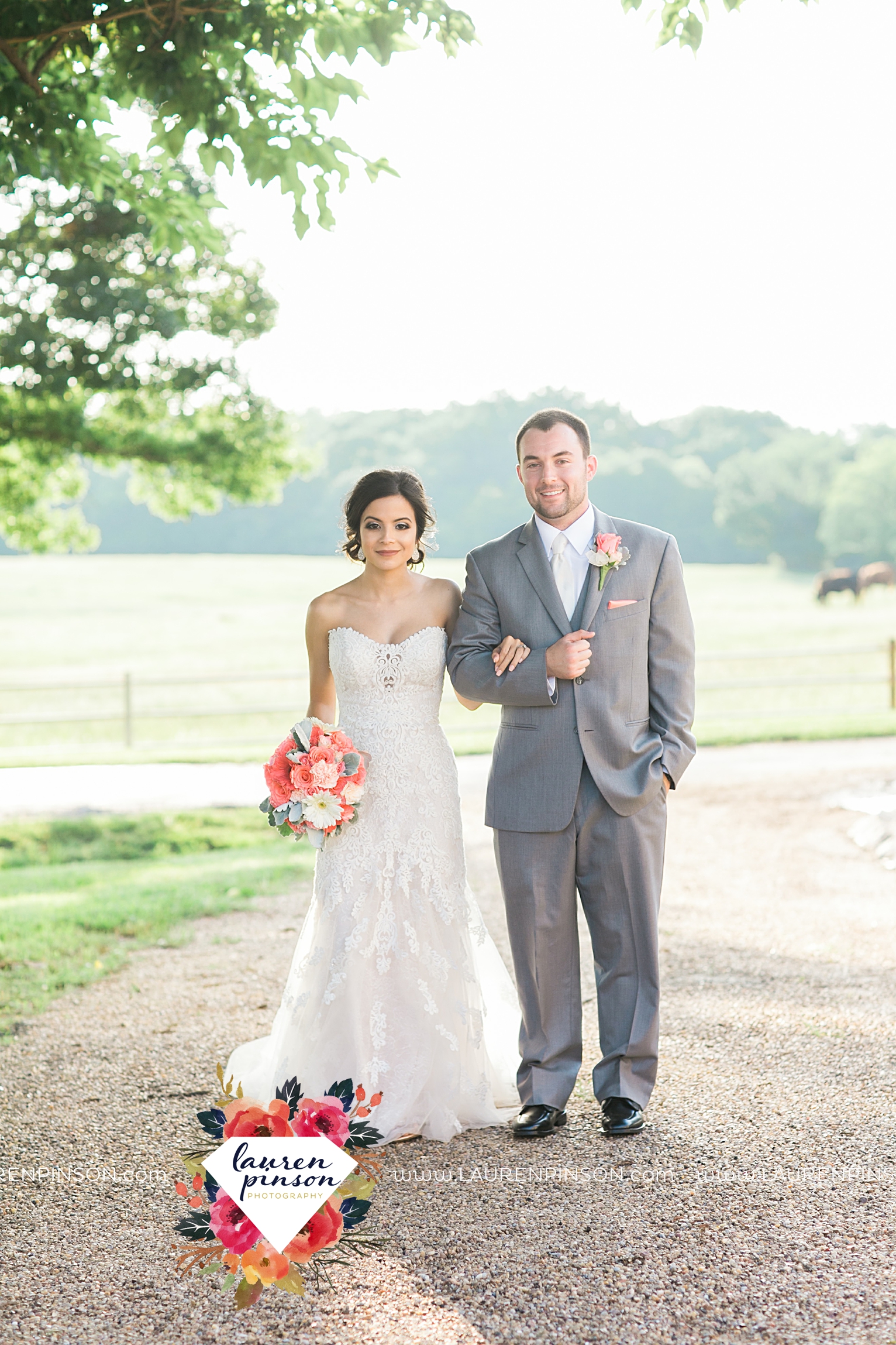 wichita-falls-wedding-nocona-comanche-rose-ranch-rustic-pink-gray-photography-00168.jpg