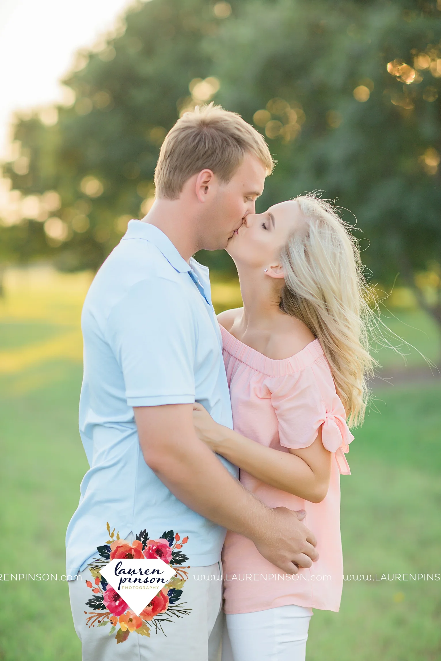 wichita-falls-texas-wedding-photographer-beachy-engagement-session-at-lake-wichita_2888.jpg