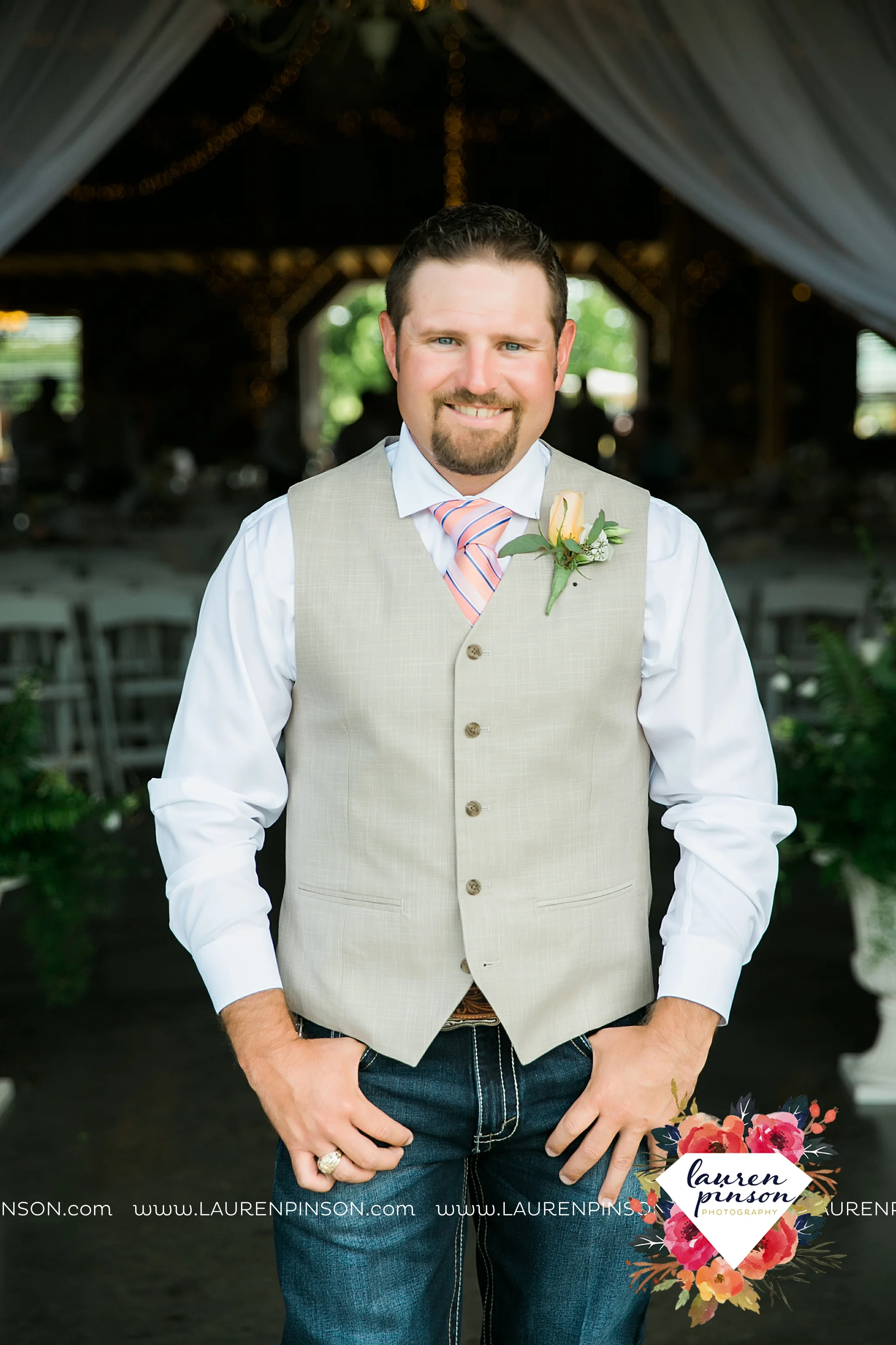 jones-barn-willow-creek-ranch-wedding-in-cleburne-texas-fort-worth-dfw-wichita-falls-wedding-photography_3205.jpg