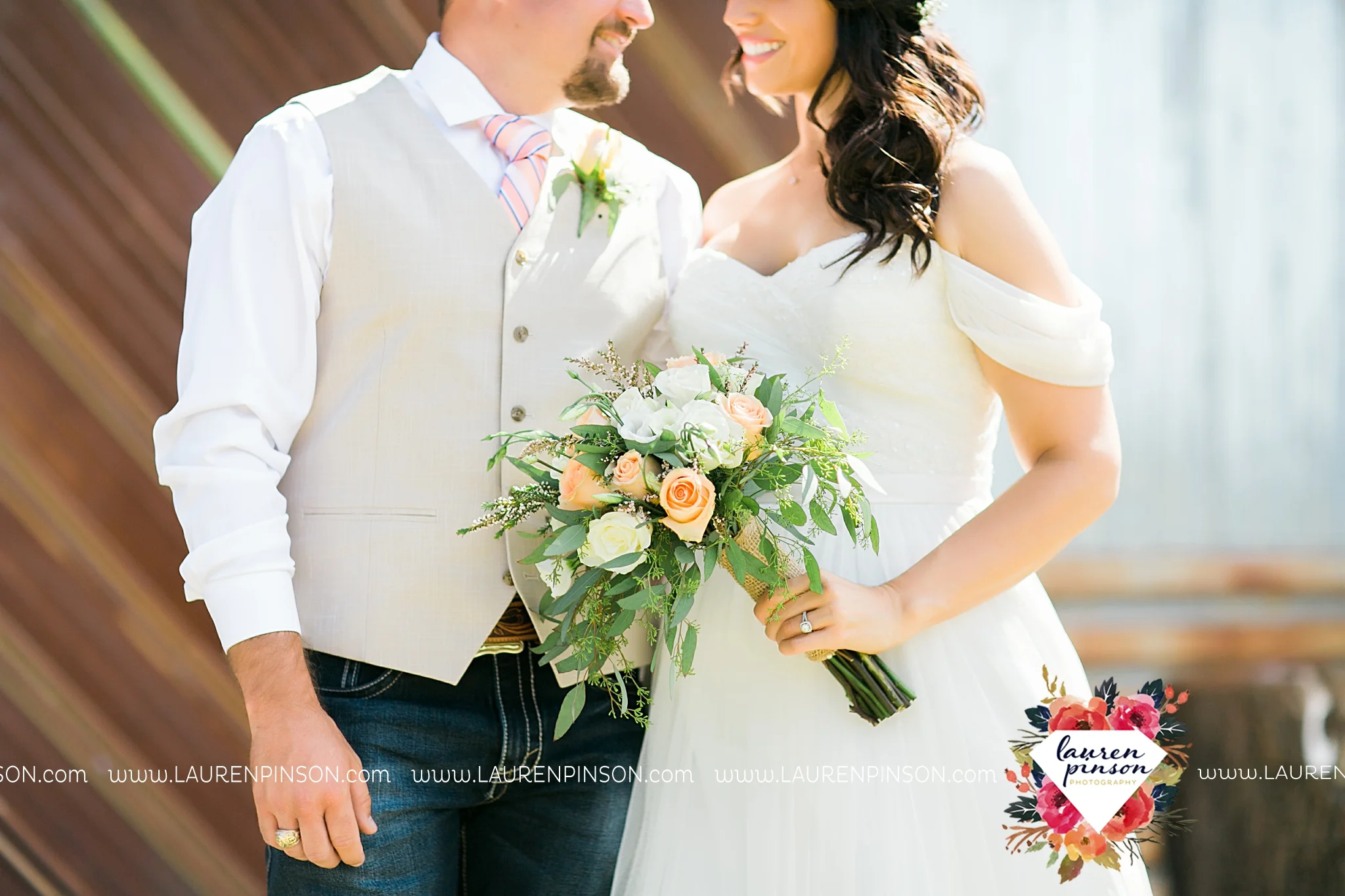 jones-barn-willow-creek-ranch-wedding-in-cleburne-texas-fort-worth-dfw-wichita-falls-wedding-photography_3208.jpg