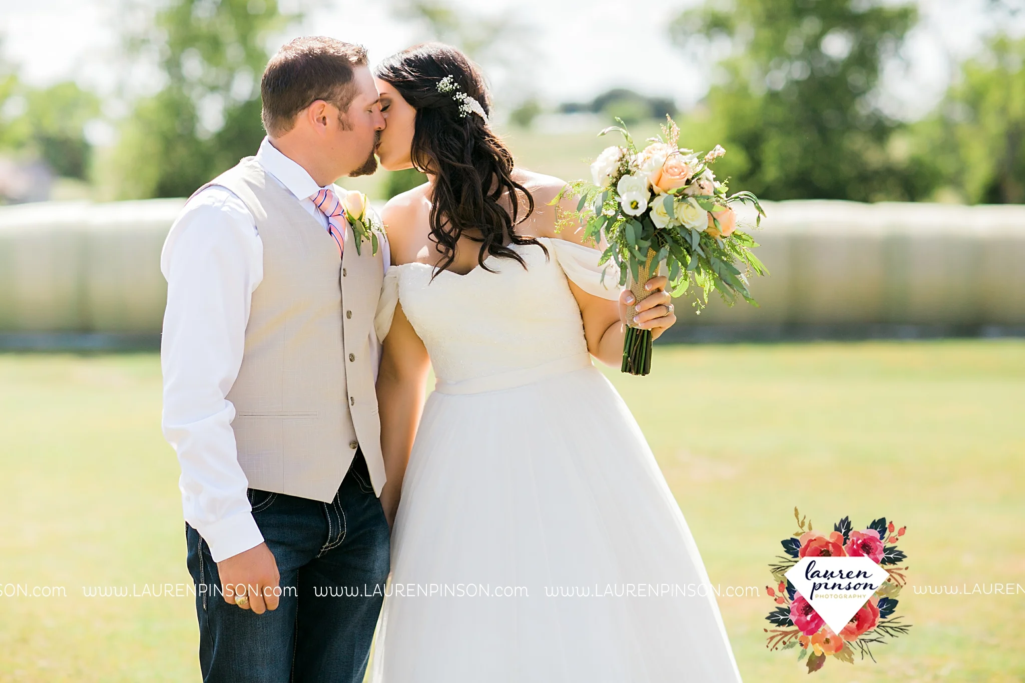 jones-barn-willow-creek-ranch-wedding-in-cleburne-texas-fort-worth-dfw-wichita-falls-wedding-photography_3226.jpg