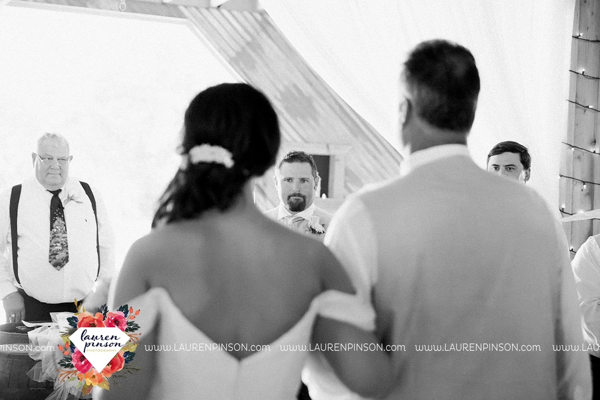 jones-barn-willow-creek-ranch-wedding-in-cleburne-texas-fort-worth-dfw-wichita-falls-wedding-photography_3242.jpg