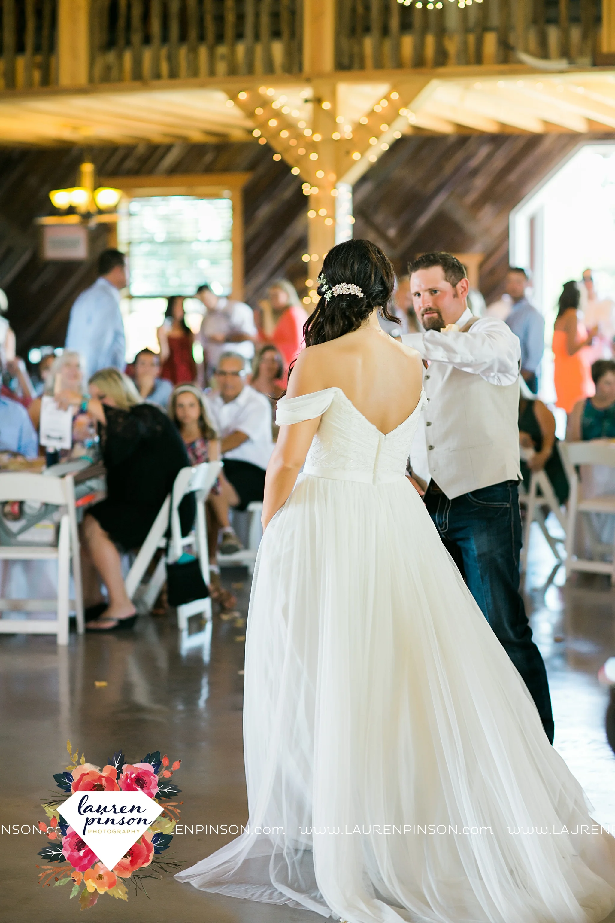 jones-barn-willow-creek-ranch-wedding-in-cleburne-texas-fort-worth-dfw-wichita-falls-wedding-photography_3253.jpg