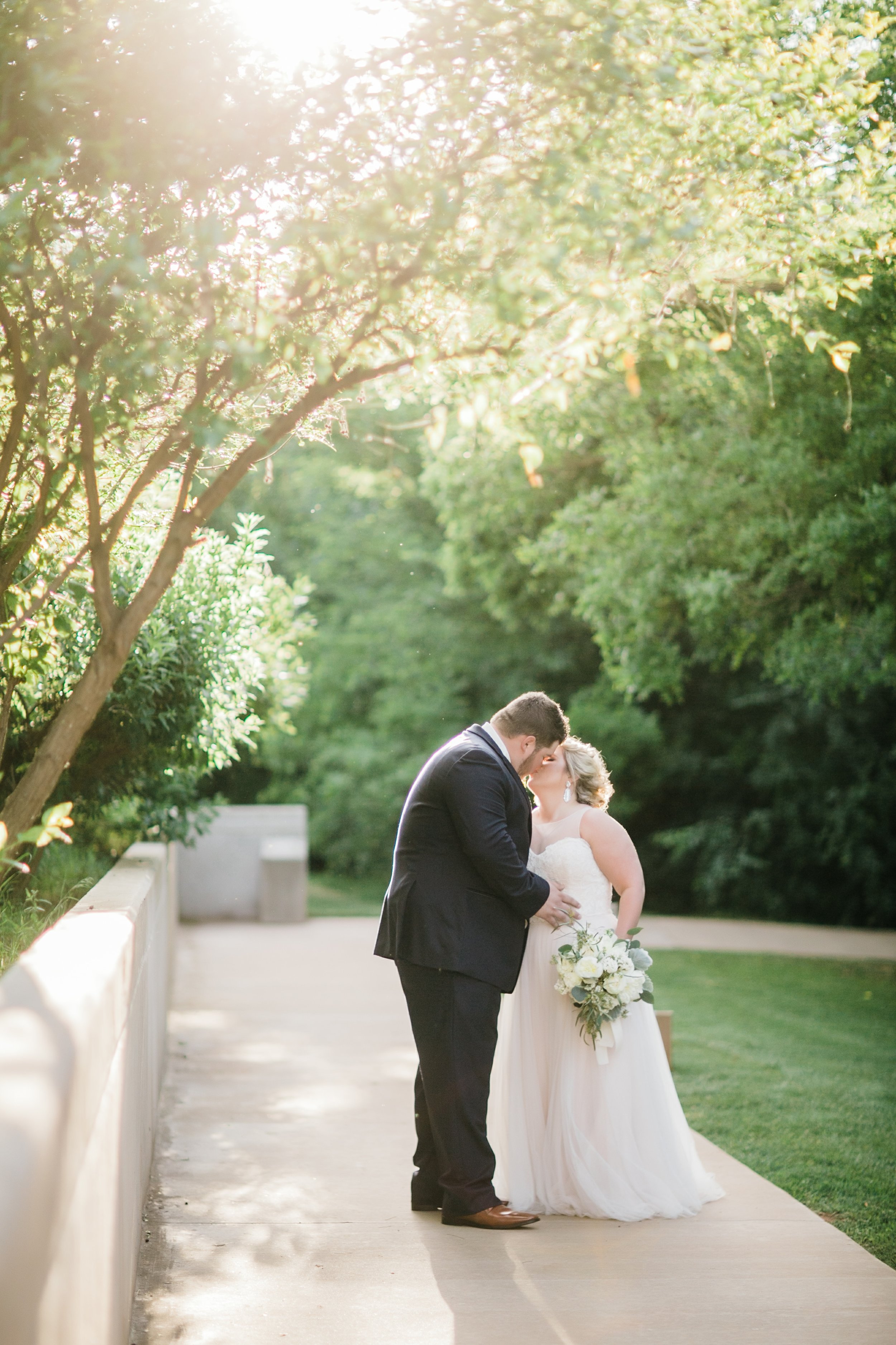 wichita-falls-wedding-photographer-videographer-river-bend-nature-center-sharp-arrow-events-129.jpg