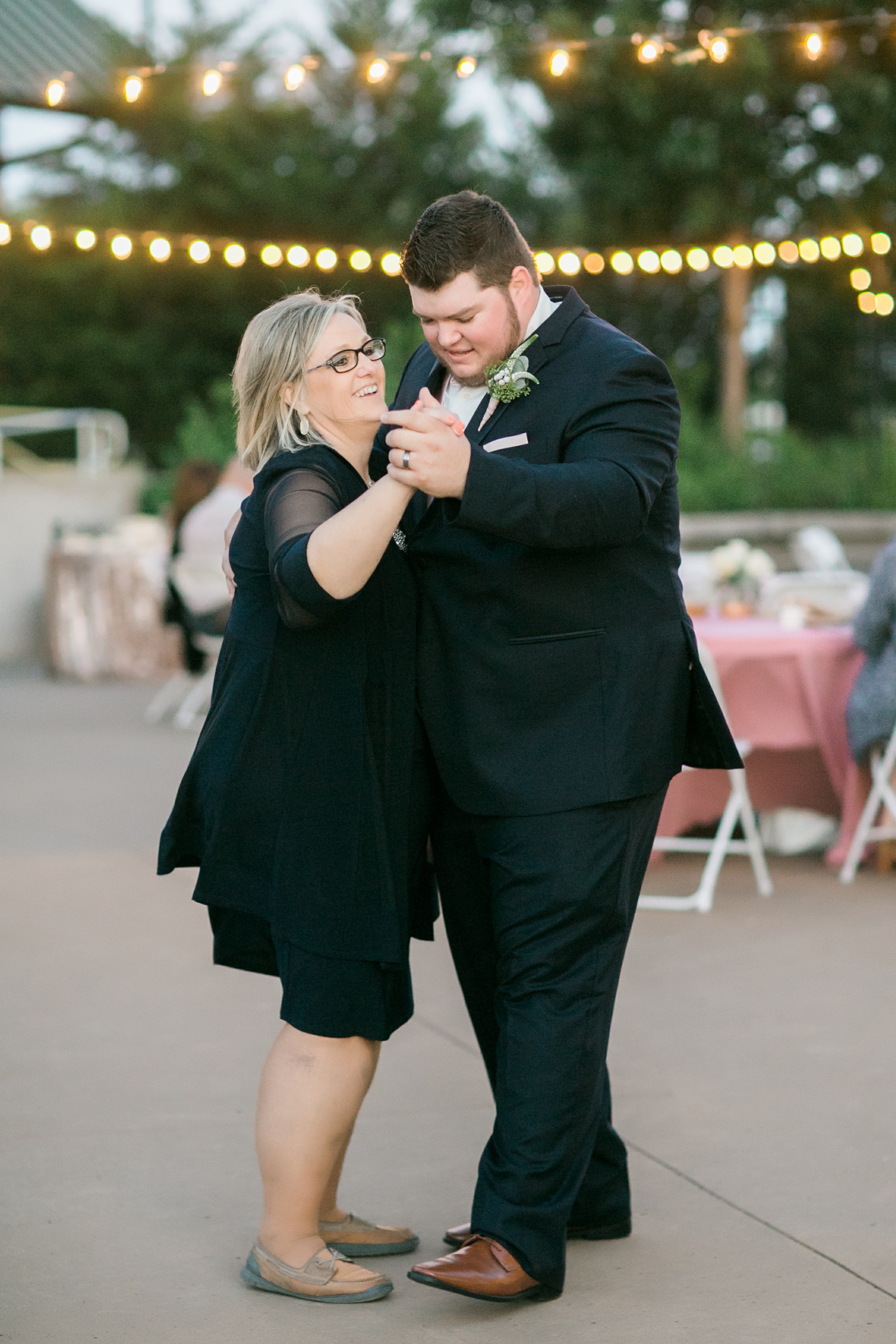 wichita-falls-wedding-photographer-videographer-river-bend-nature-center-sharp-arrow-events-158.jpg