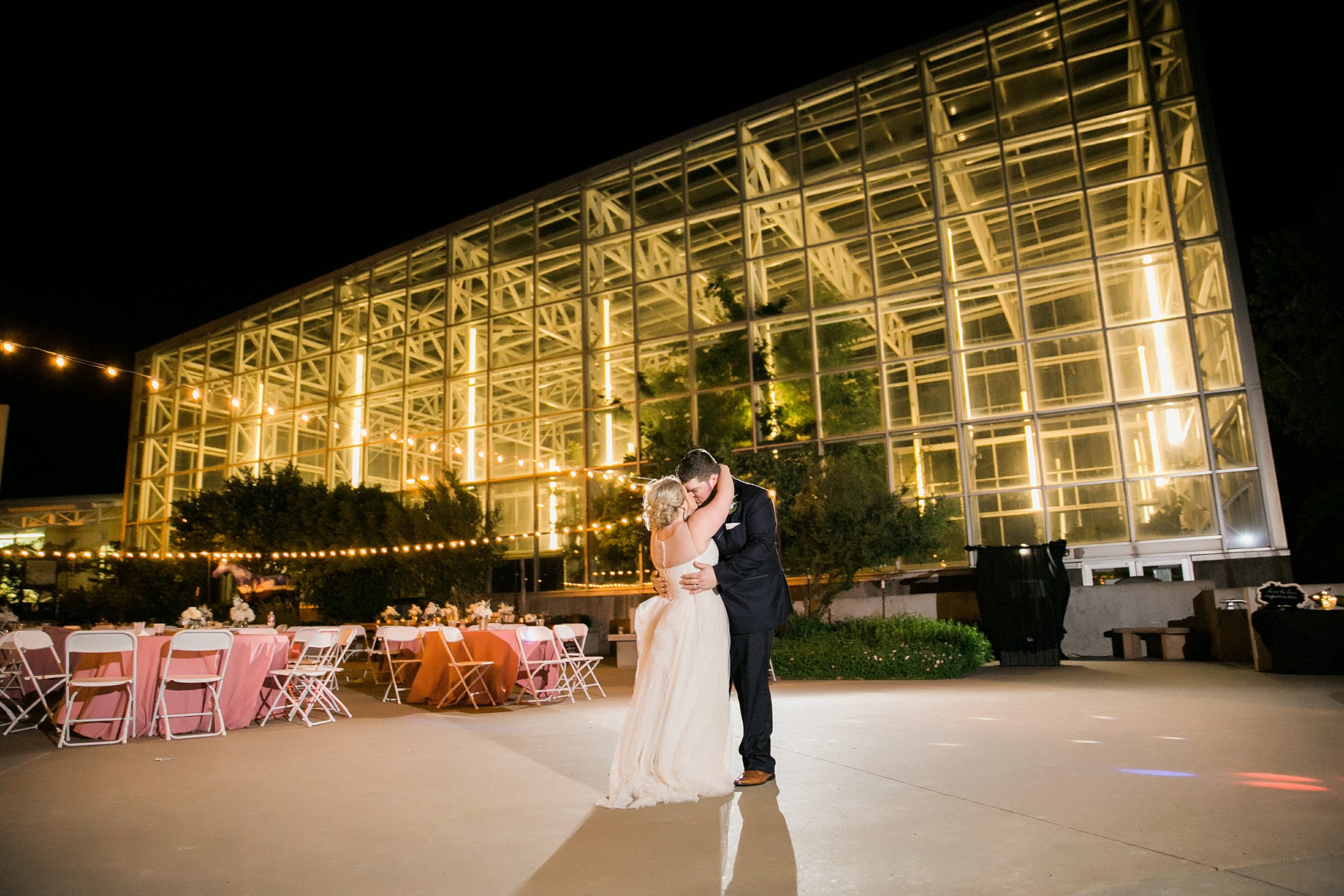 wichita-falls-wedding-photographer-videographer-river-bend-nature-center-sharp-arrow-events-179.jpg