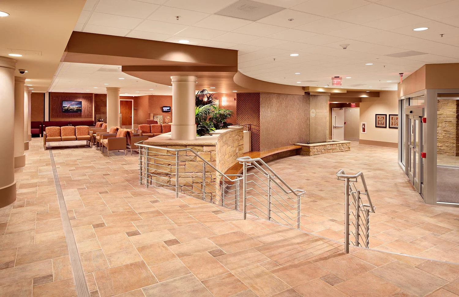 Wellmont Holston Valley Hospital - Gresham Smith & Partners Architects, Robins & Morton Construction