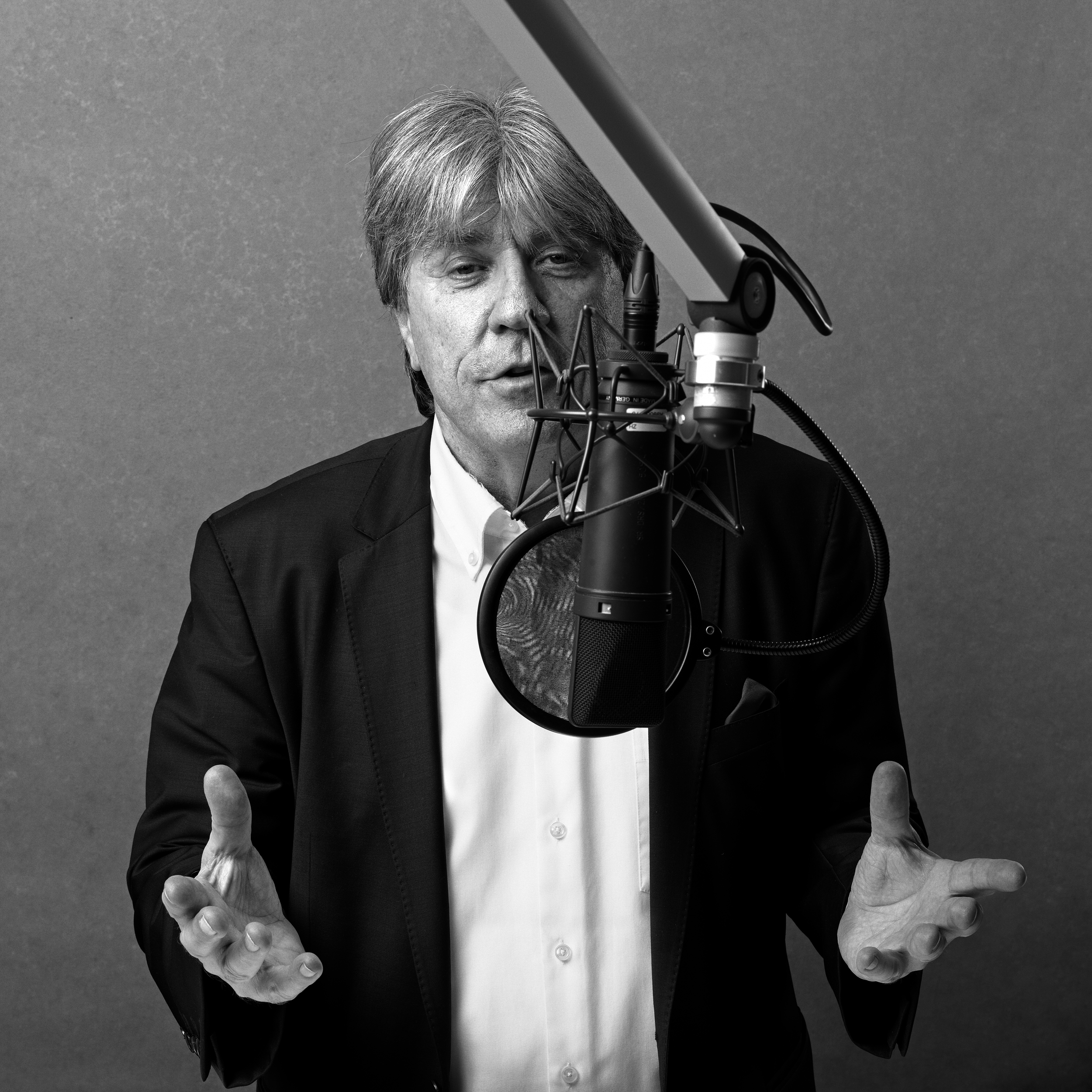 BERNHARD SCHÄR | RADIO MAN