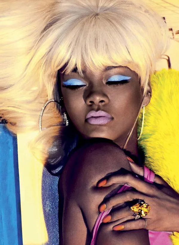 rihanna-V.jpg
