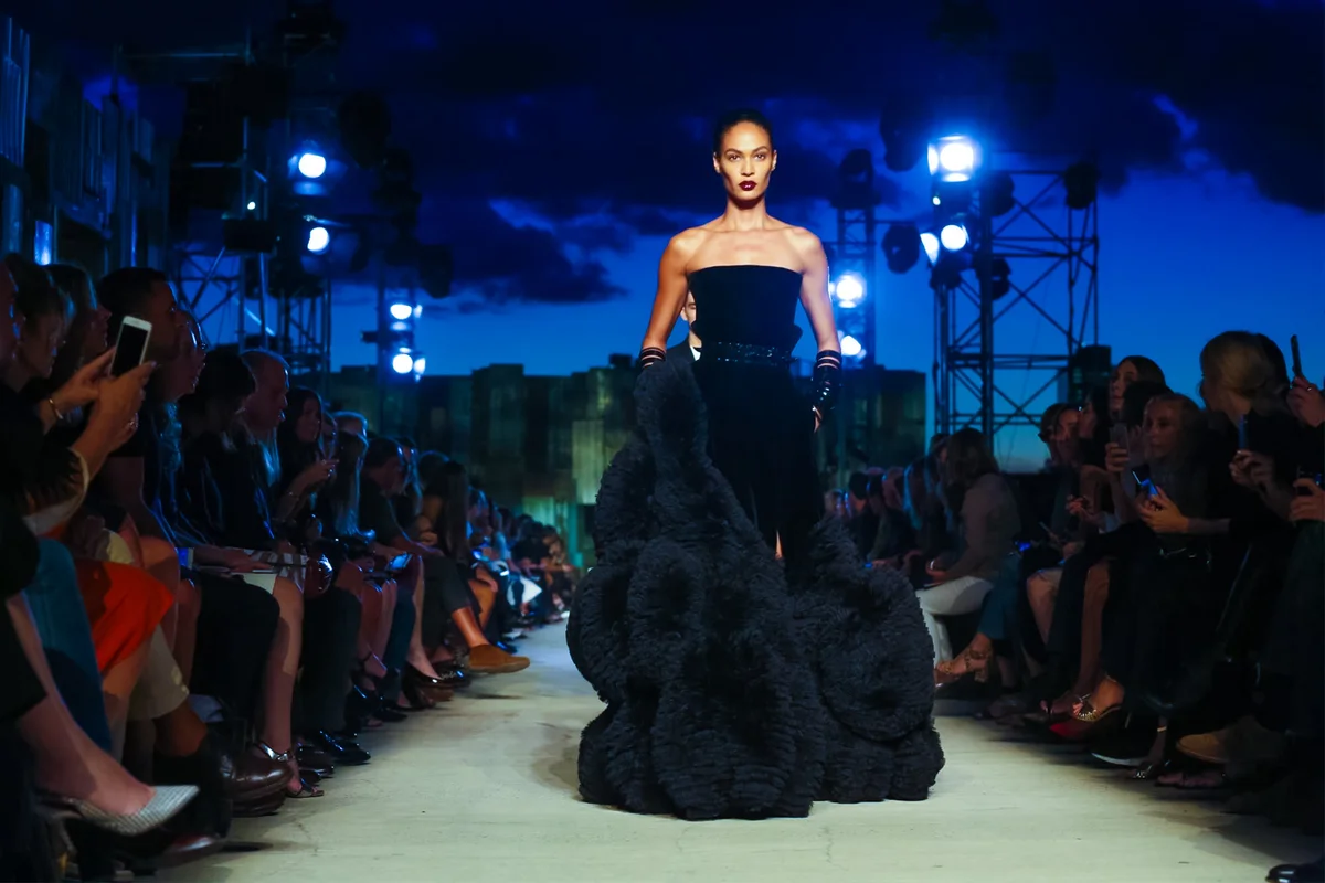 Givenchy-SS16-rtw.jpg