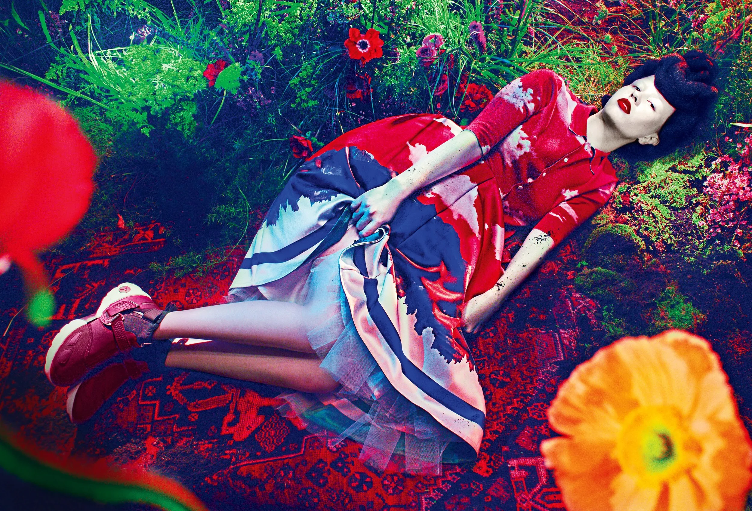 02-mia-goth-vogue-april-2018.jpg