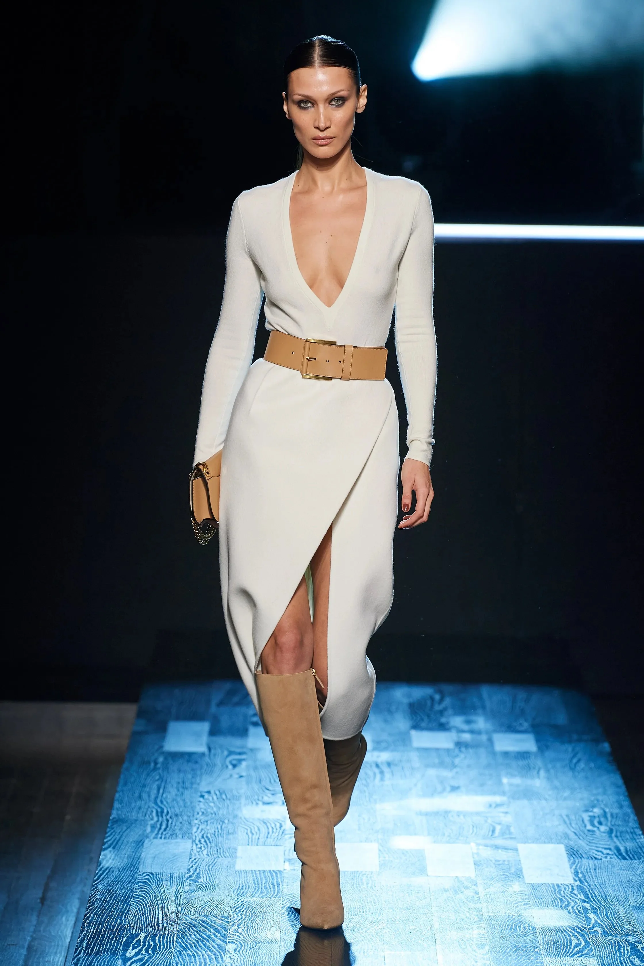 00010-Michael-Kors-Collection-Fall-2022-Credit-GoRunway.jpg
