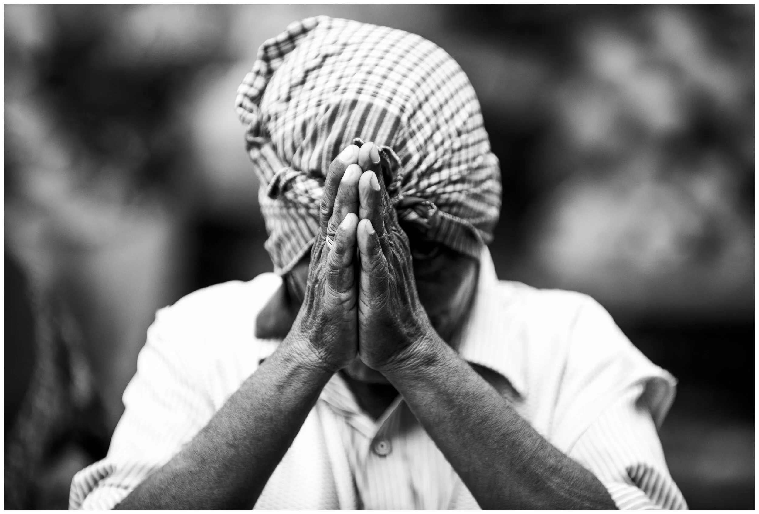 prayer D4X_6508 copy.jpg