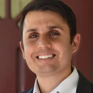 ajay+headshot 300.jpg