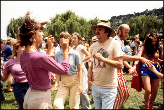 dancing-in-dunphy-park.jpg