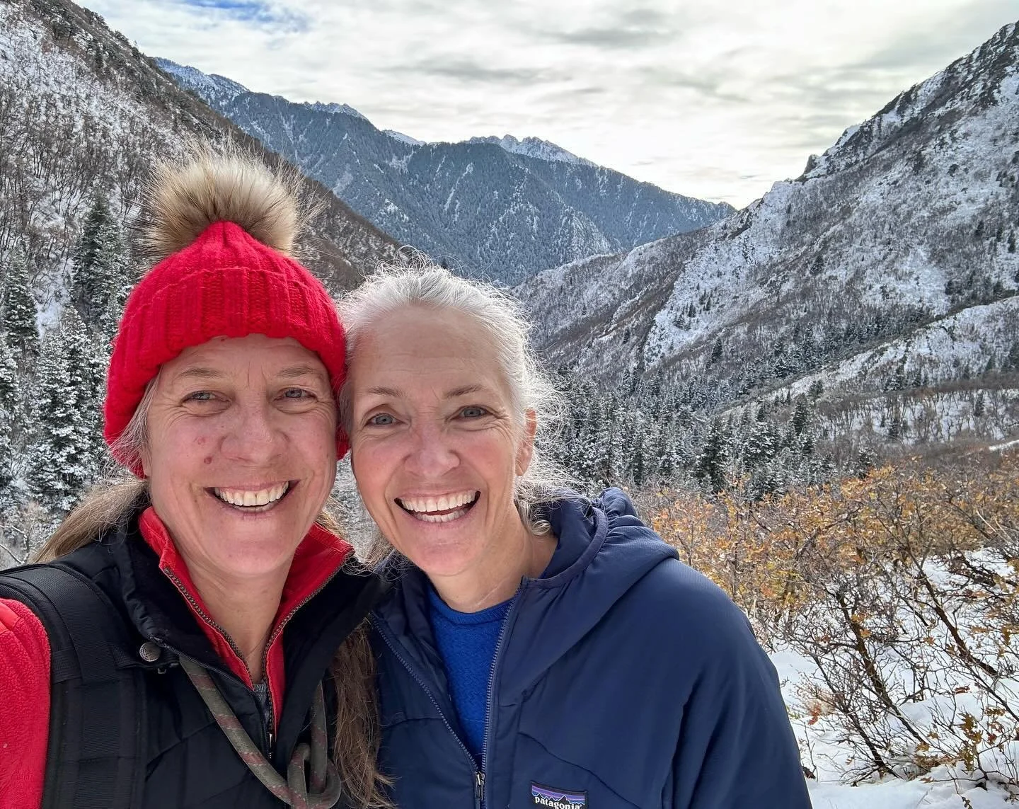 Get out in the wild and unplug!!! Nature therapy with your best hiking pal. Needed medicine after a wild ride this week. Ever so grateful for incredible people in my life and quality time with them. Big hug @hubbard4933 #natureheals #bestgirlfriends 