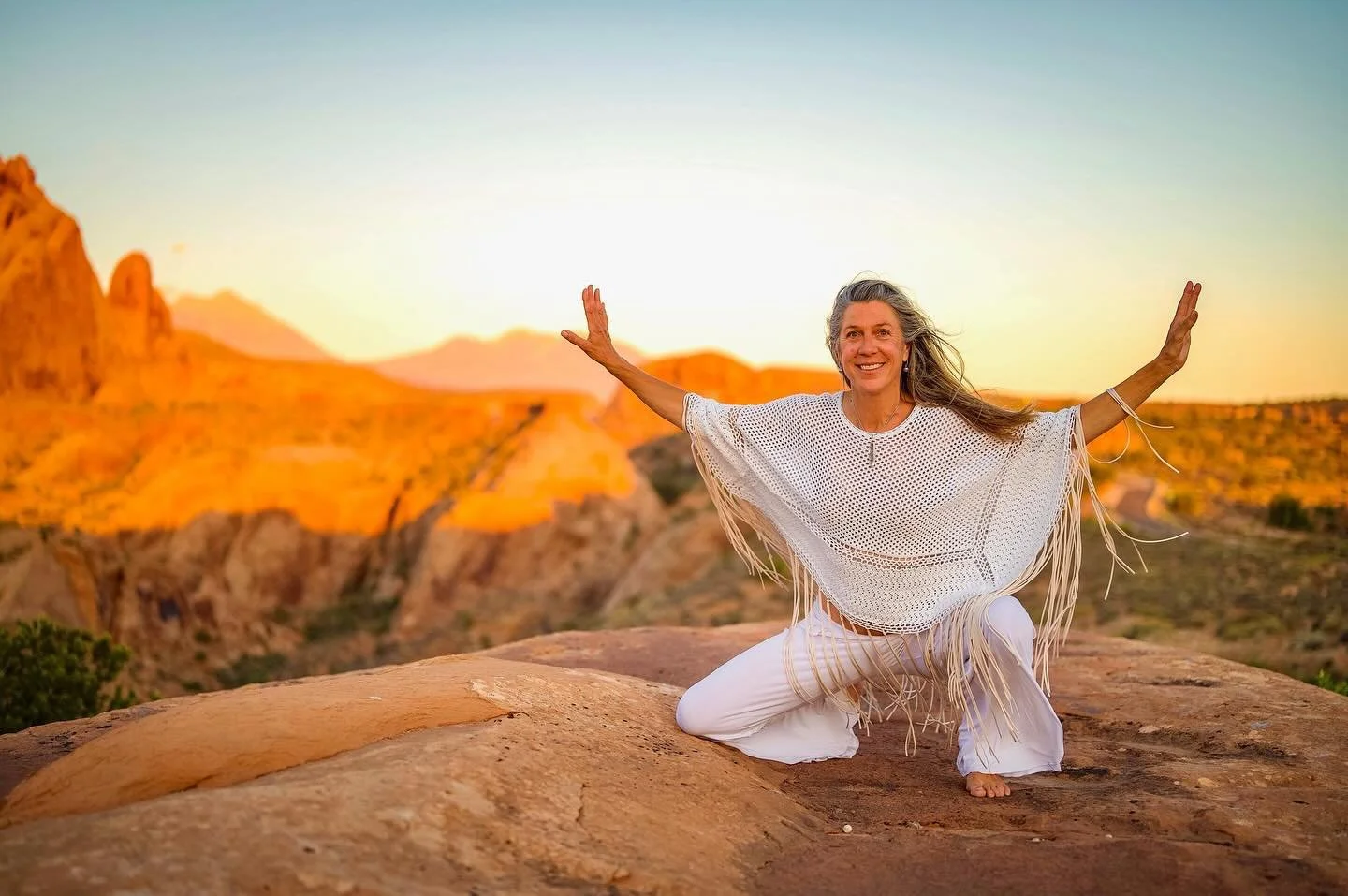 On this Day of Giving Thanks.... I am truly grateful our lives have connected.... for all the dances.... for all the vulnerable shares.... for the wild freedom we inspire in each other.... for a place to feel safe and seen. THANK YOU from the bottom 