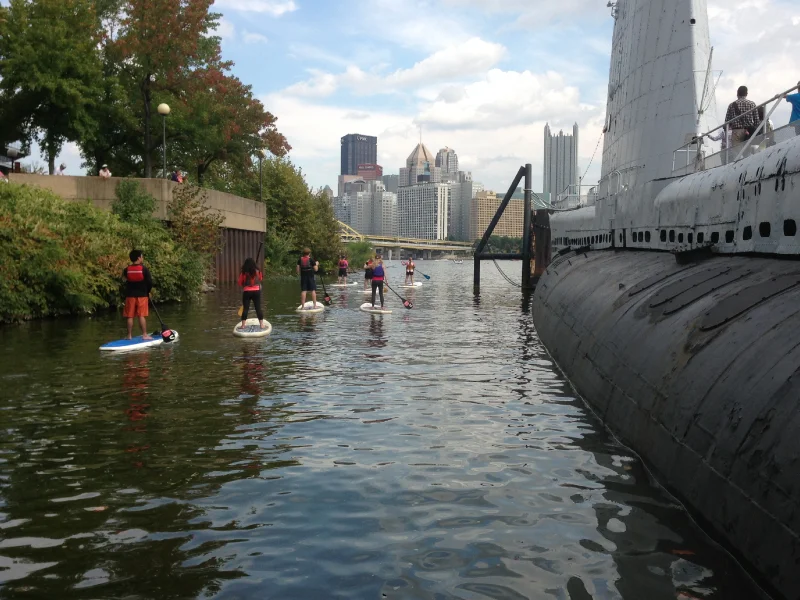 City-View-and-Submarine_800x600.jpg