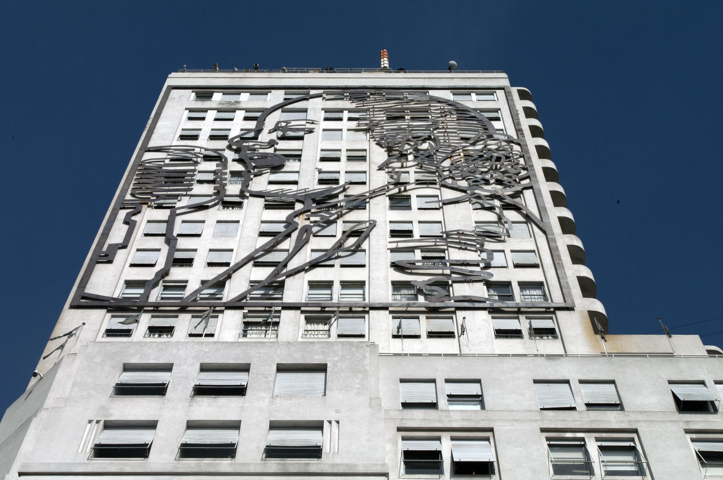 skyscraper.jpg