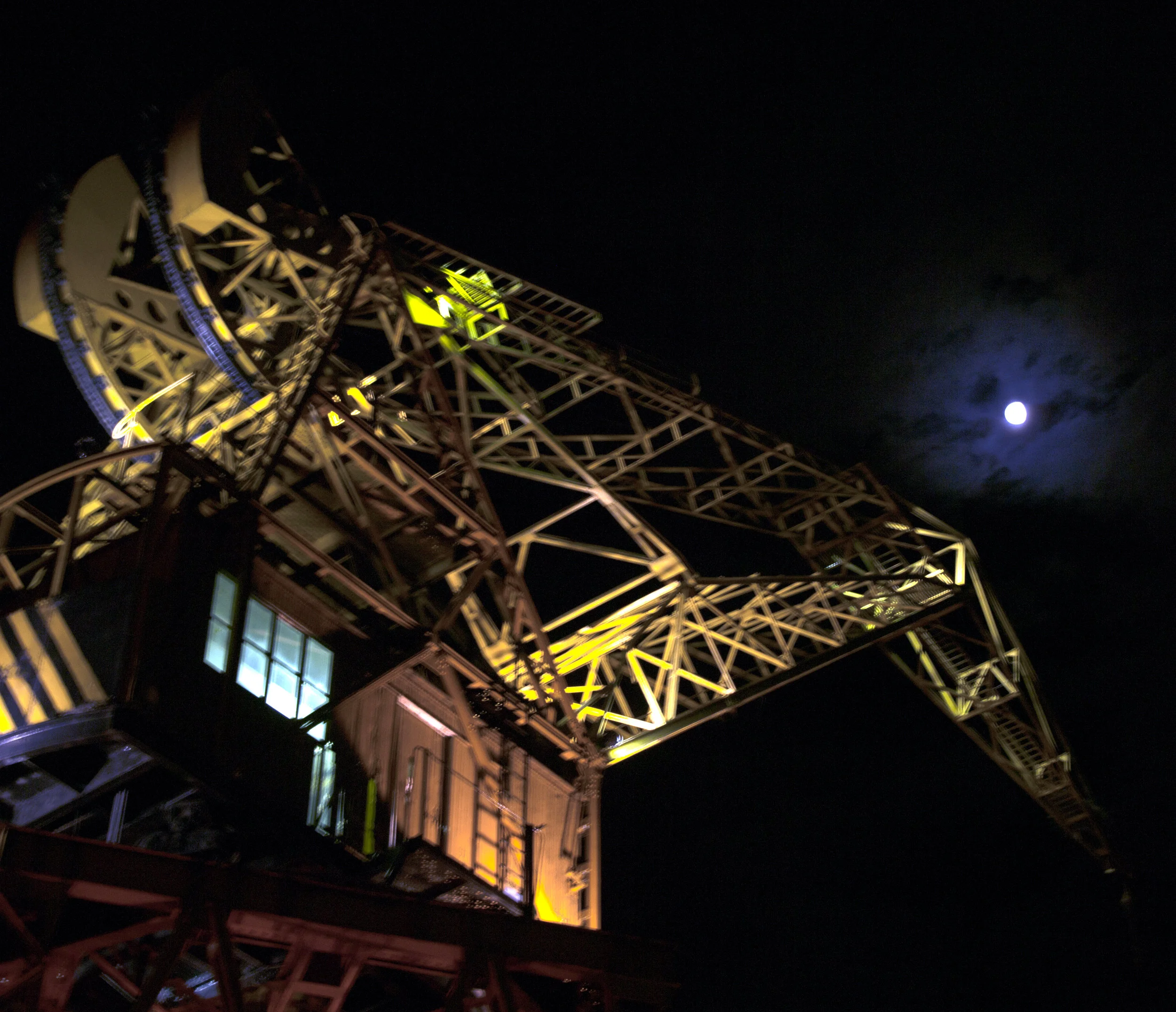 nightcrane.jpg