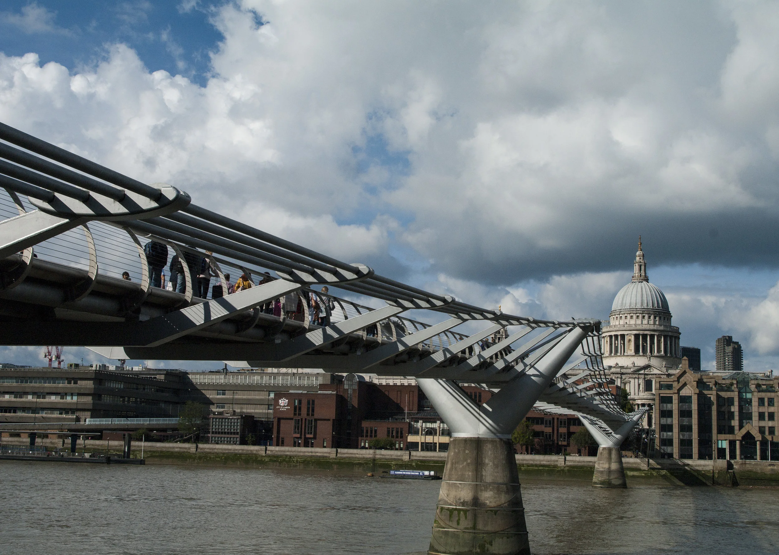 Millenium Bridge 1.jpg