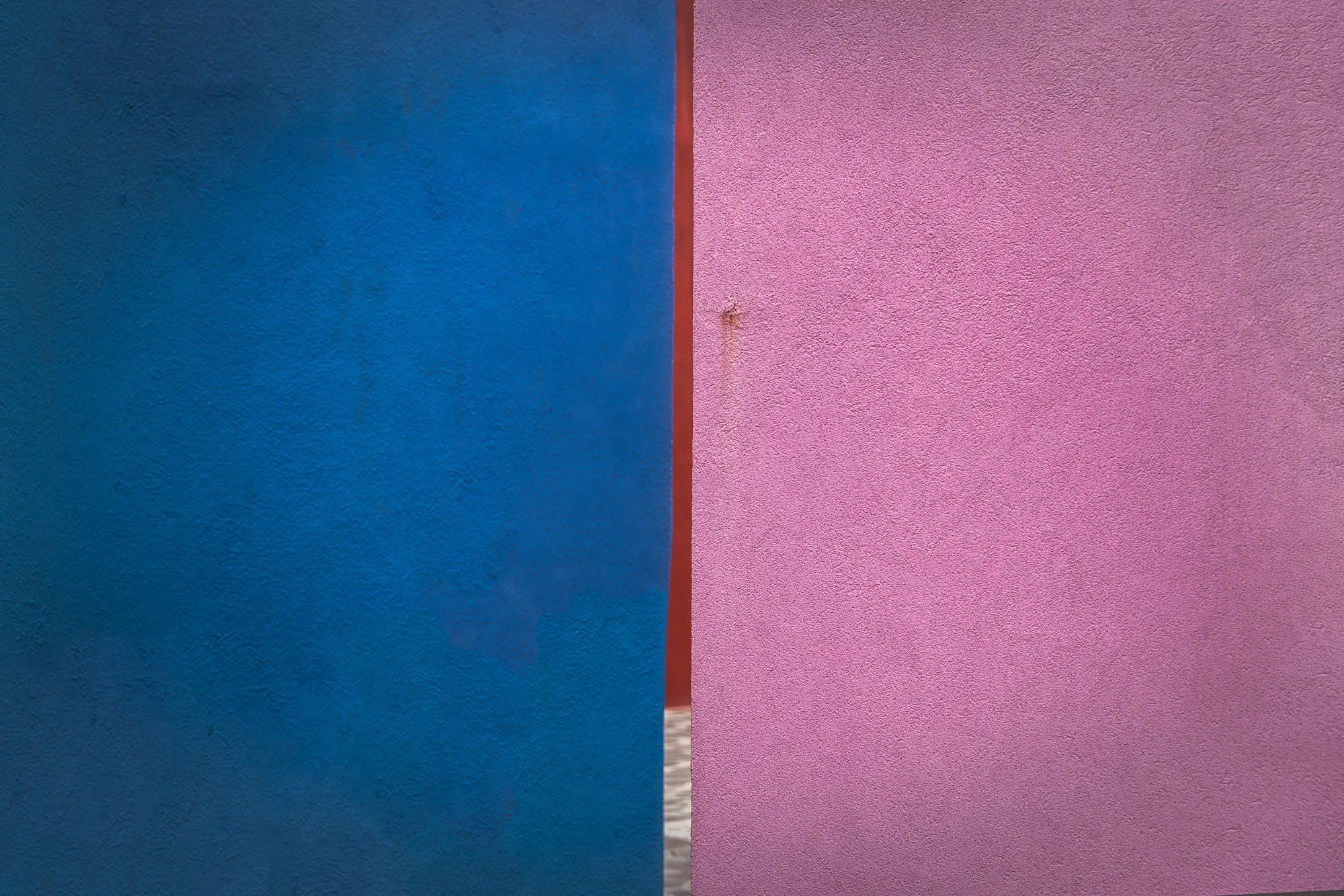 Blue Wall Pnk Wall in Burano