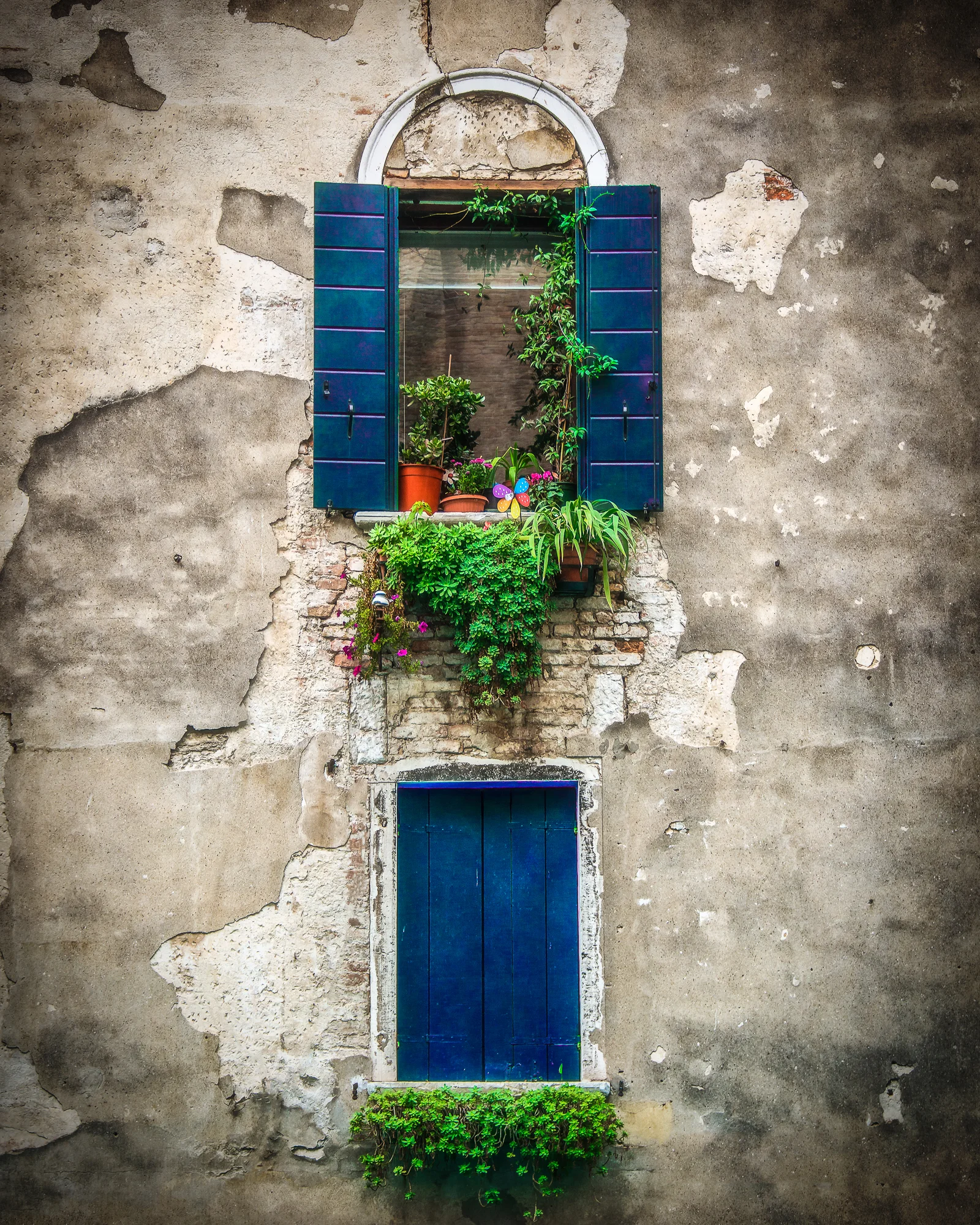 Venetian Window #15