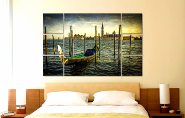Find this photo in the Venice: Gliding store