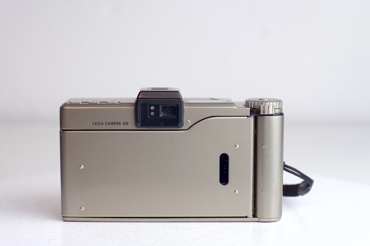 leica minilux zoom - 3.jpg