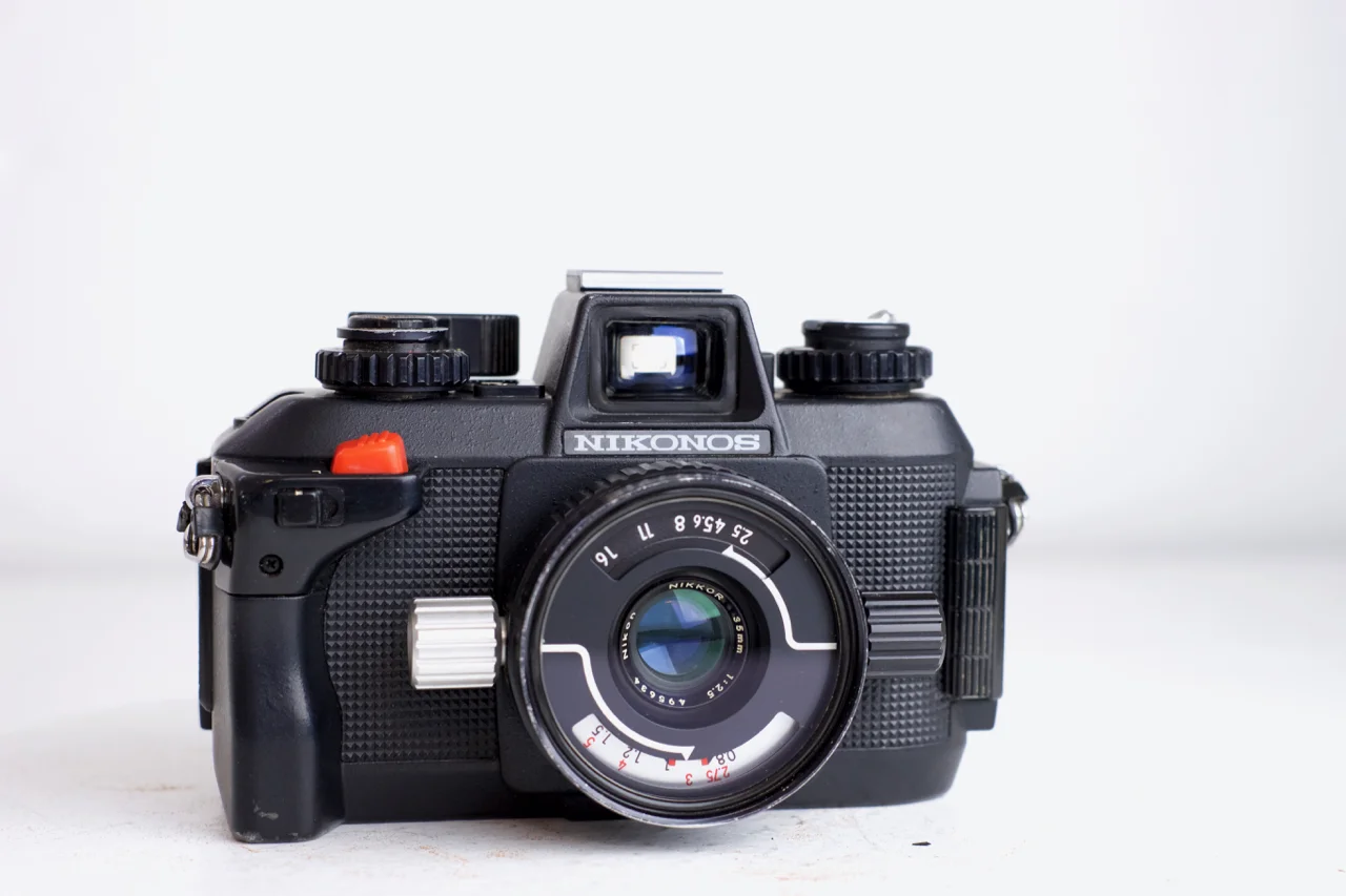 Nikon Nikonos IV-A Underwater Dive Camera with Nikkor 35mm F/2.5 Prime Lens - Fully Functional with Batteries
