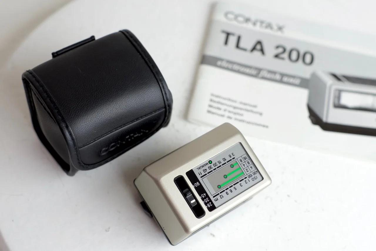 Contax TLA 200 Auto Flash Unit for Contax G Series Cameras incl 