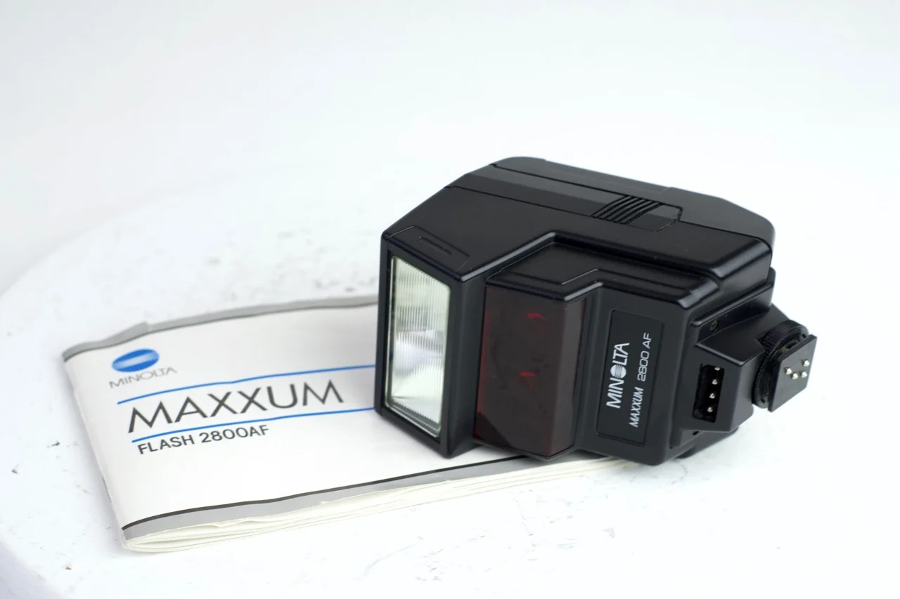 Minolta Maxxum 2800 AF Flash with Original Manual - For Minolta or Sony AF Cameras
