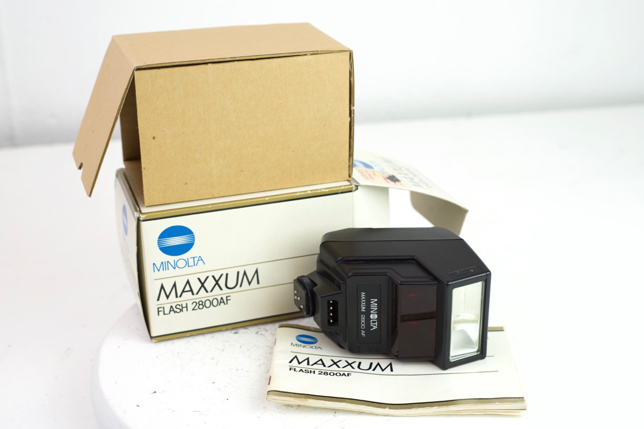 Minolta Maxxum 2800 AF Flash with Original Manual and Box - For Minolta or Sony AF Camera