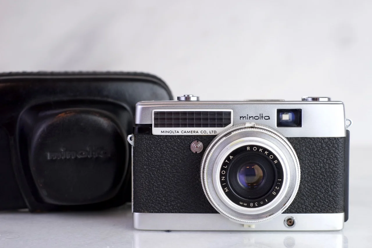 Minolta Minoltina-P 35mm Film Viewfinder Camera with Ever-ready Case - Fully Functional