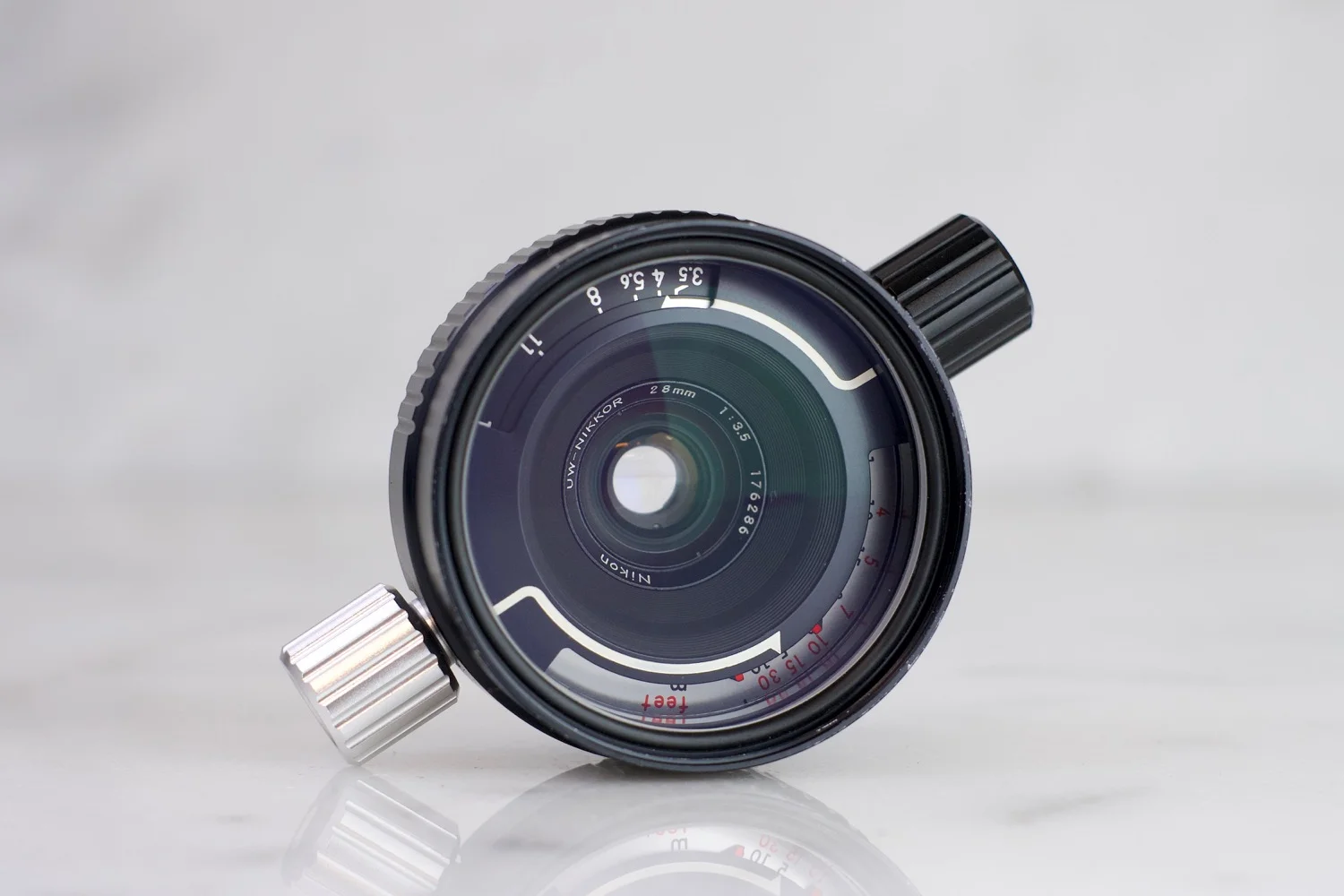 Nikon Nikonos UW-Nikkor 28mm F/3.5 for Underwater Nikonos Cameras with Caps