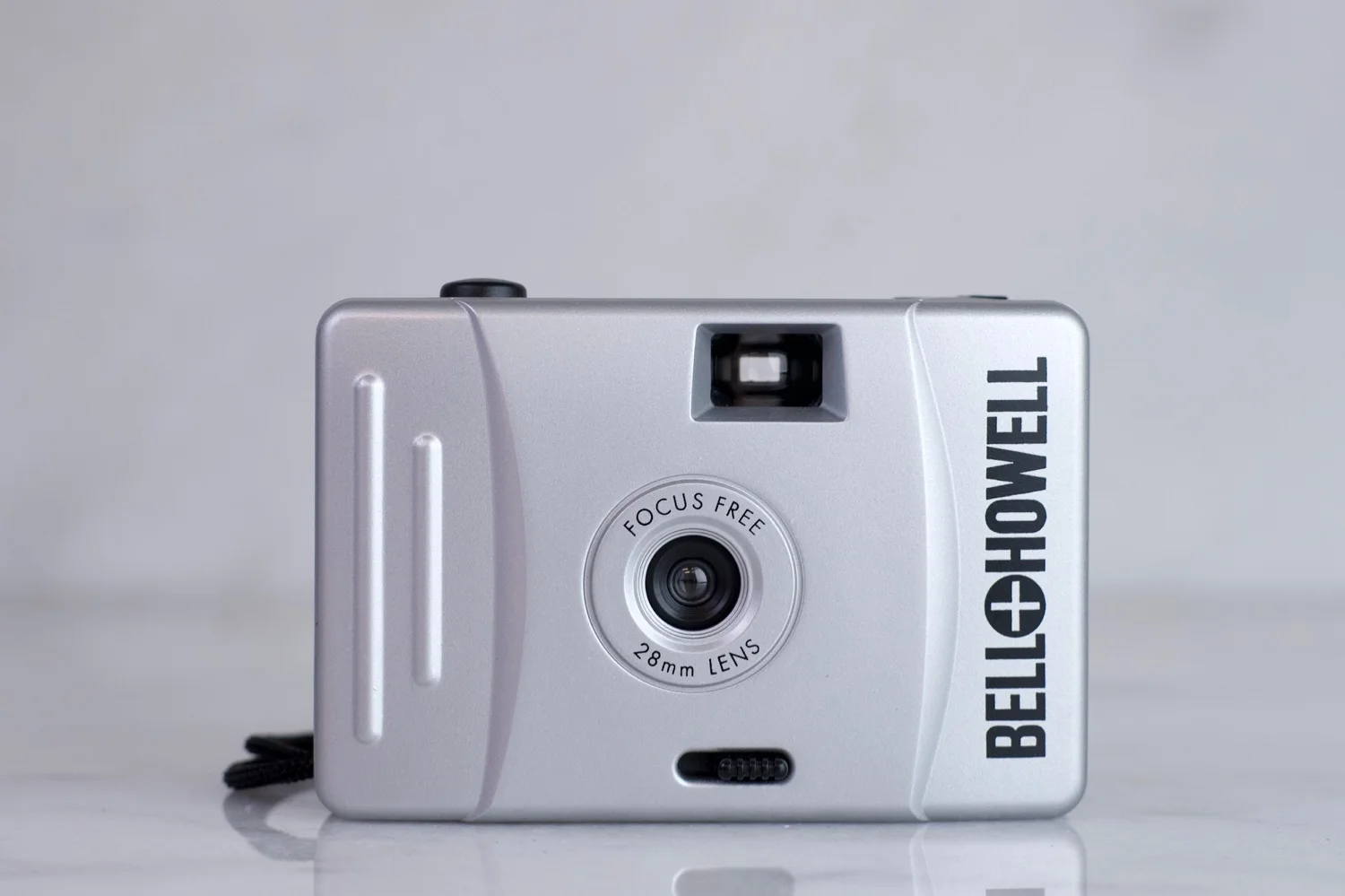 Bell and Howell Focus Free Point and Shoot 35mm Film Camera - 28mm Lens