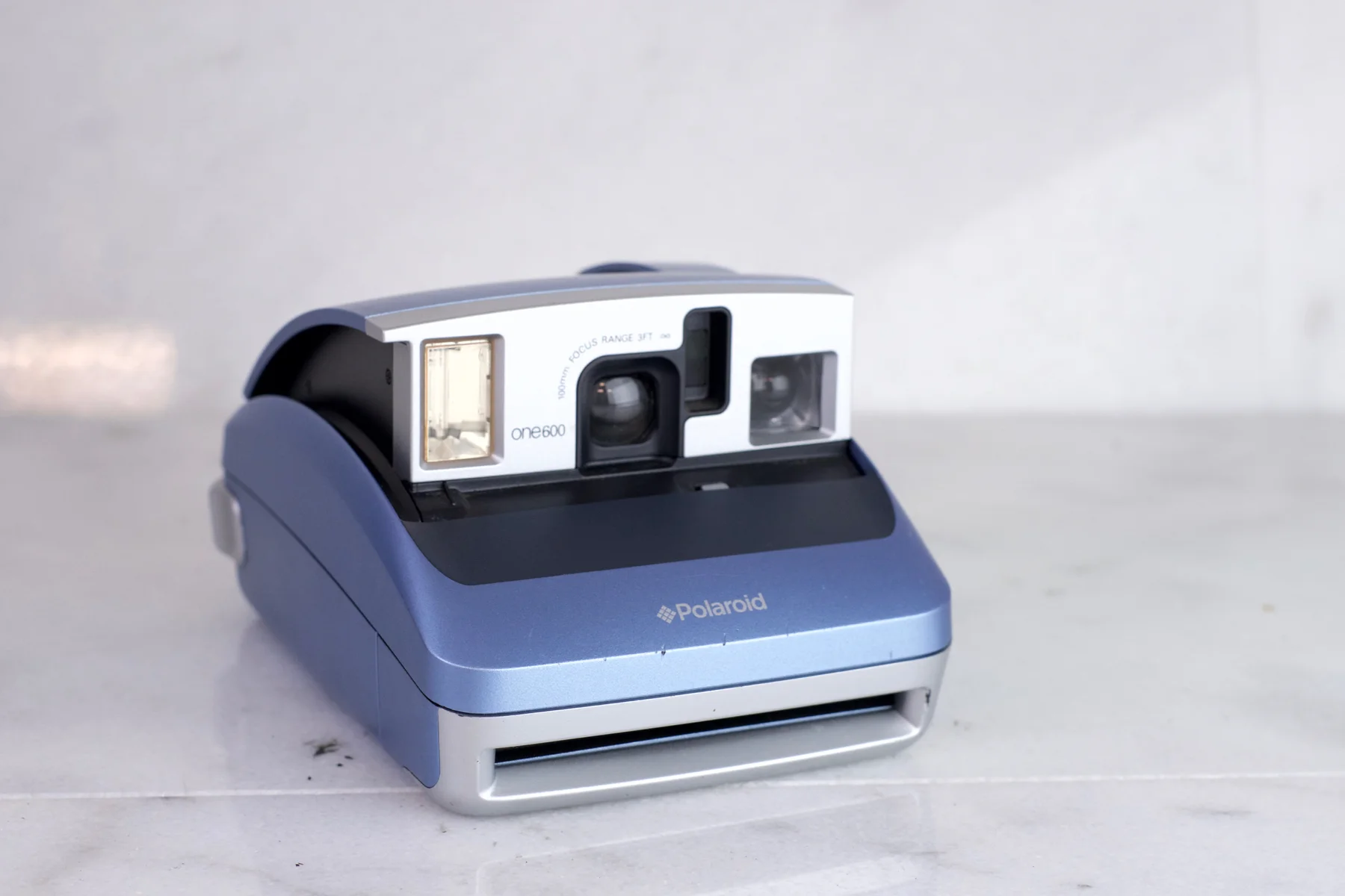 Polaroid One 600 Instant Camera - Fully Functional